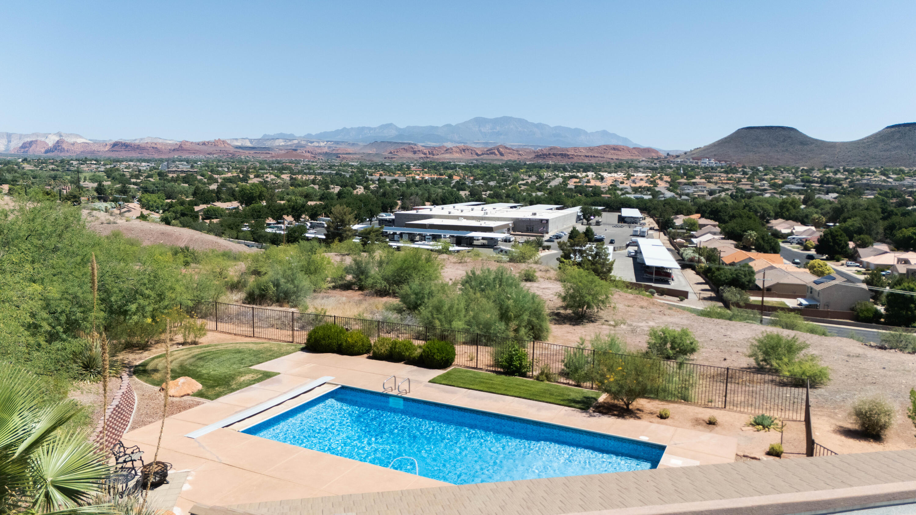 CROWN POINT - Residential