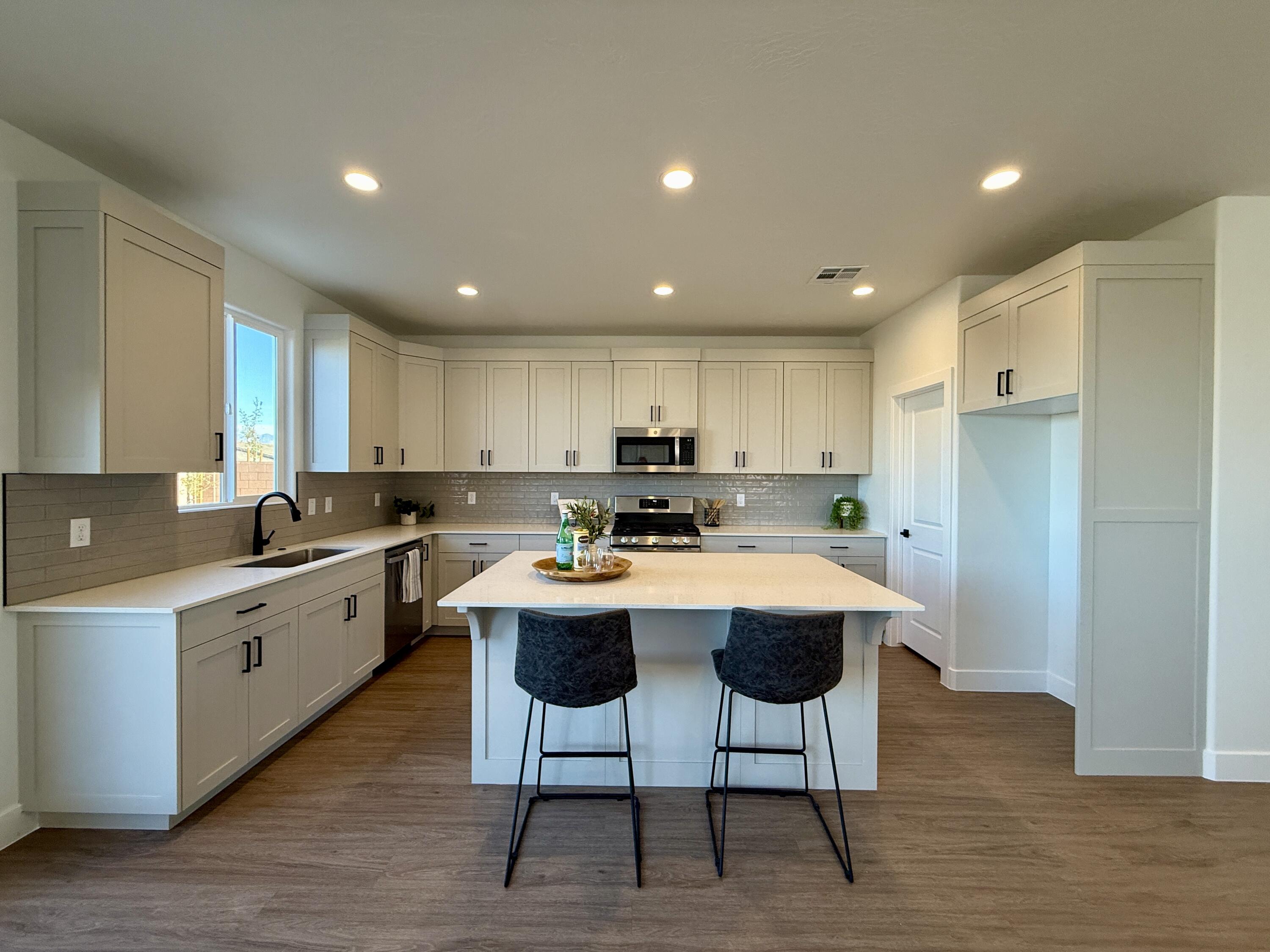 DESERT RESERVE - Residential