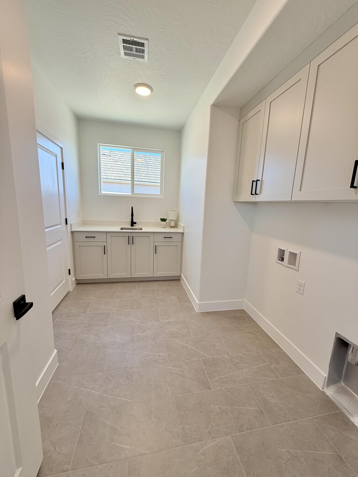 DESERT RESERVE - Residential