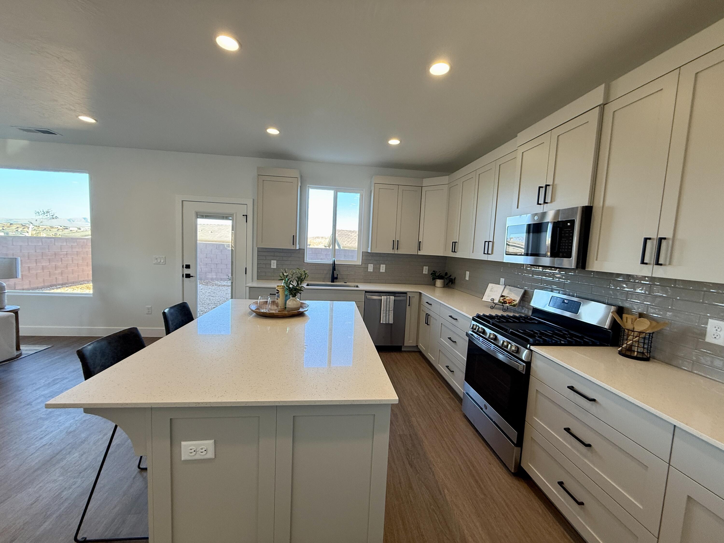 DESERT RESERVE - Residential