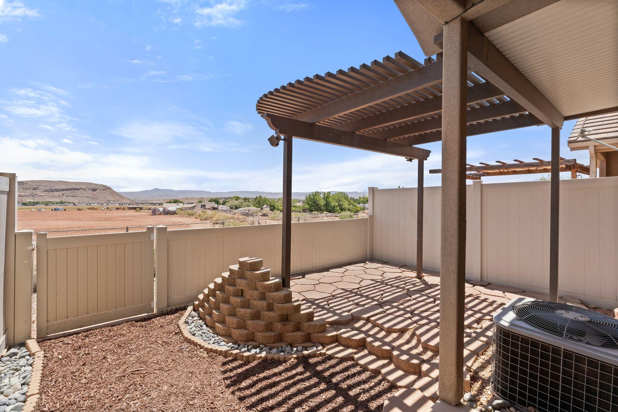 BLUFF VIEW TOWNHOMES - Residential