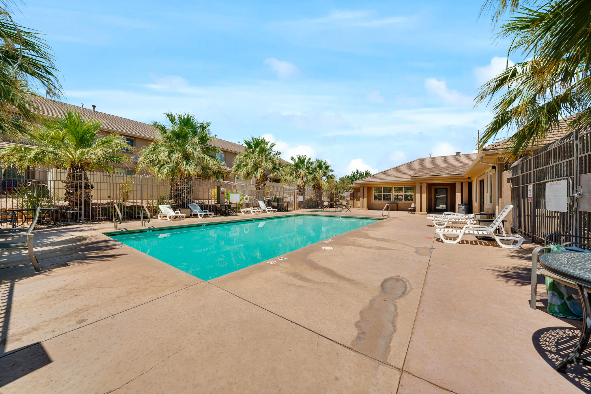 BLUFF VIEW TOWNHOMES - Residential