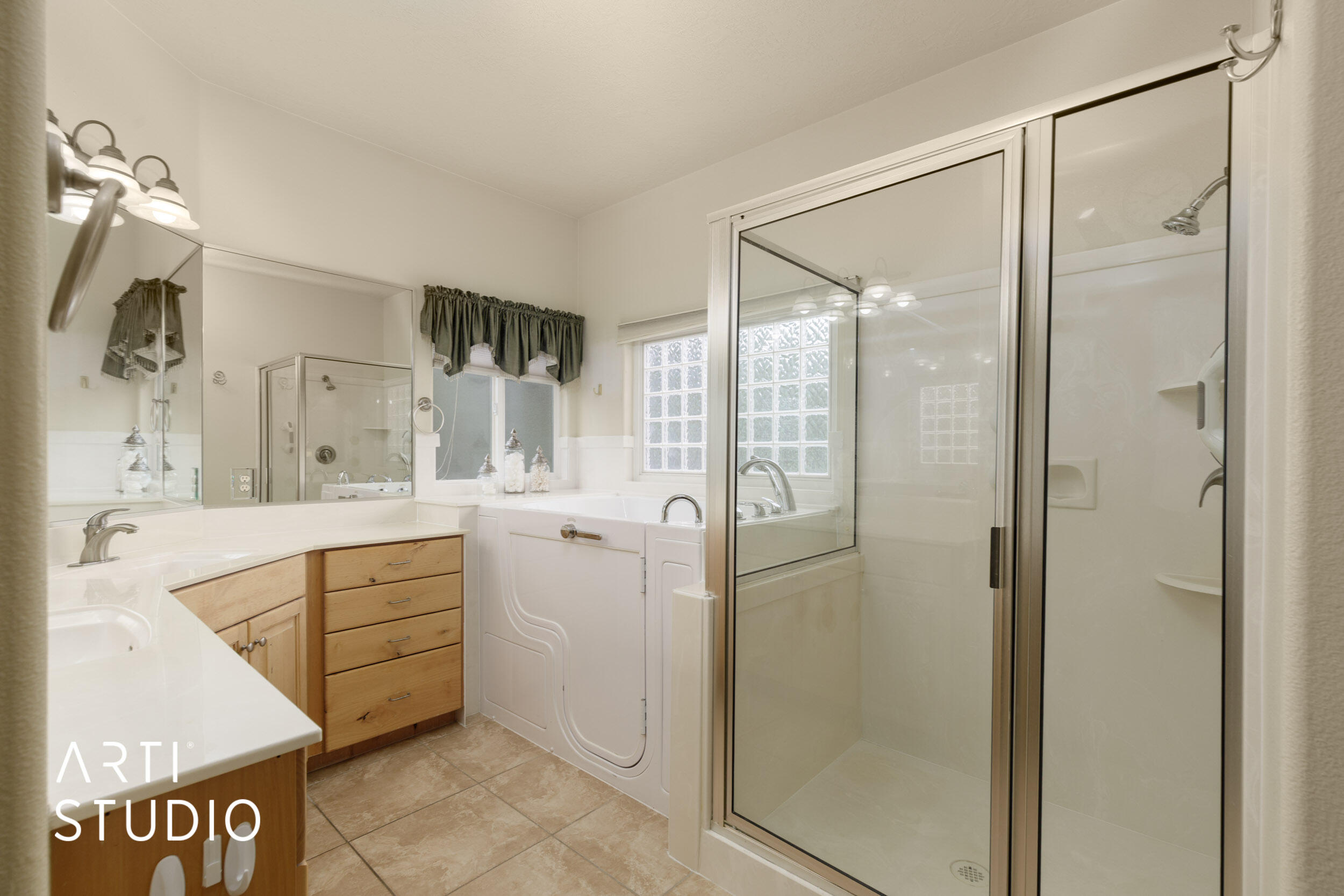 EMERALD SPRINGS TOWNHOMES - Residential