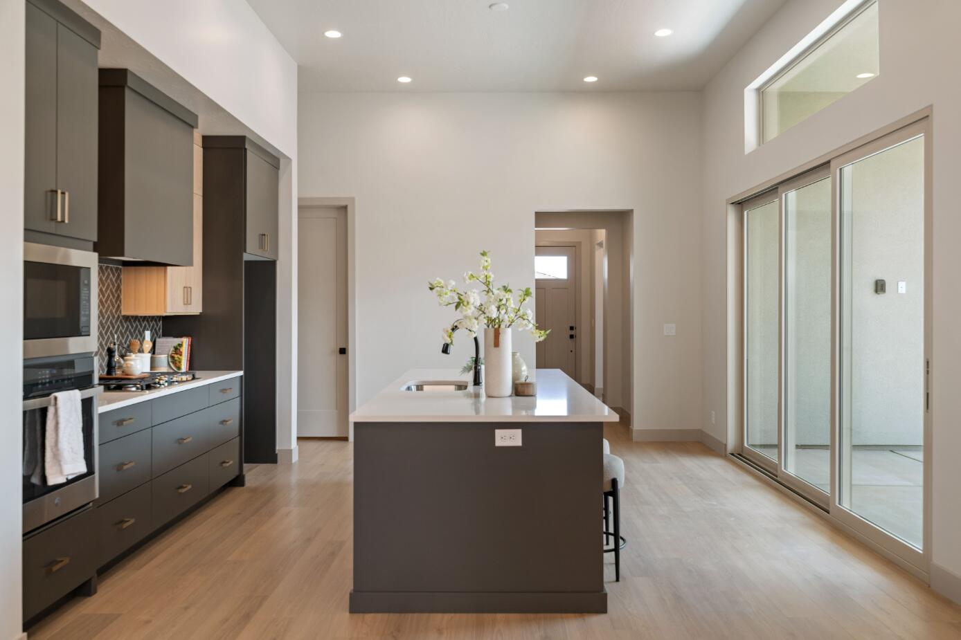 SOLIS AT CORAL CANYON - Residential