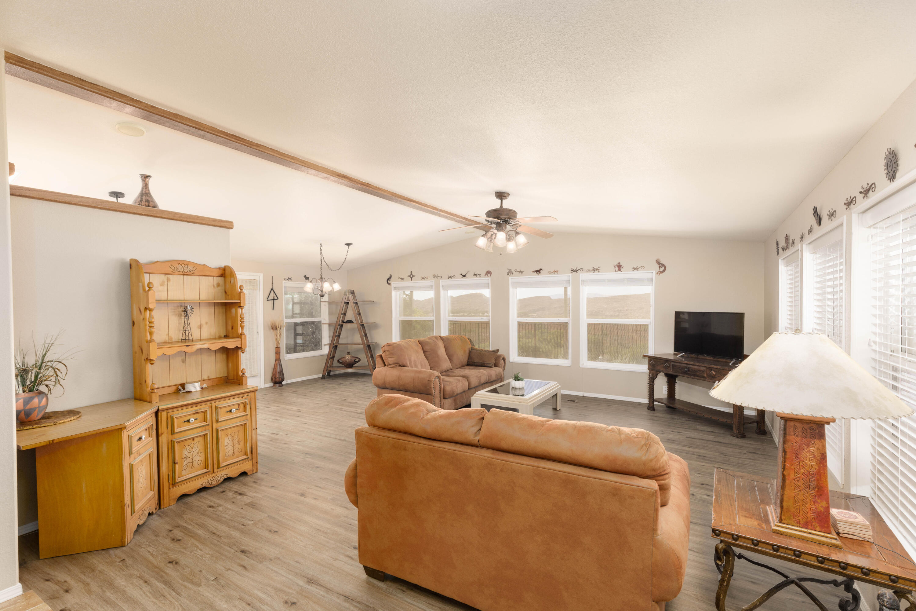 LAVA BLUFF MOBILE HOME PARK - Residential