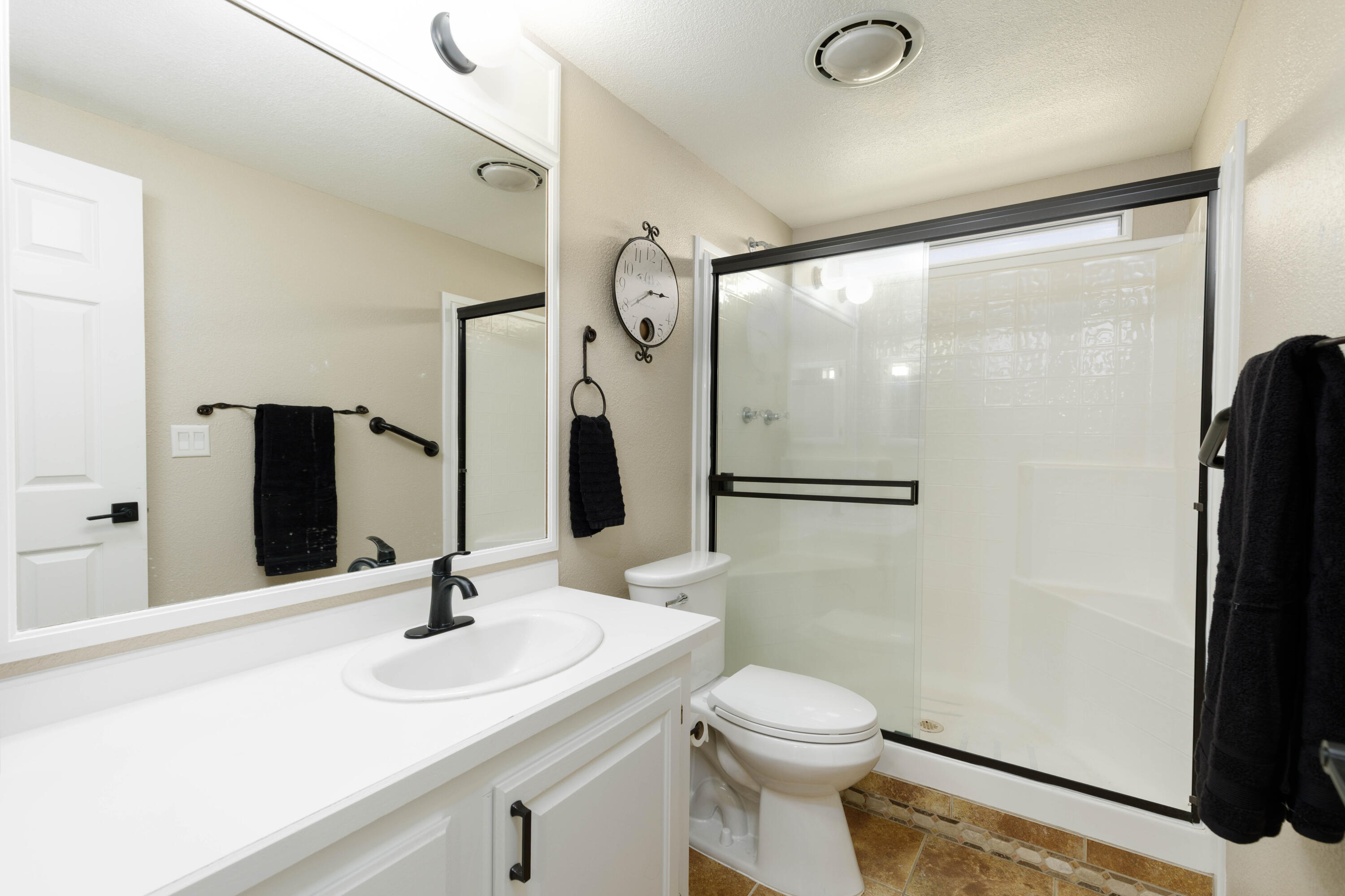 LAVA BLUFF MOBILE HOME PARK - Residential