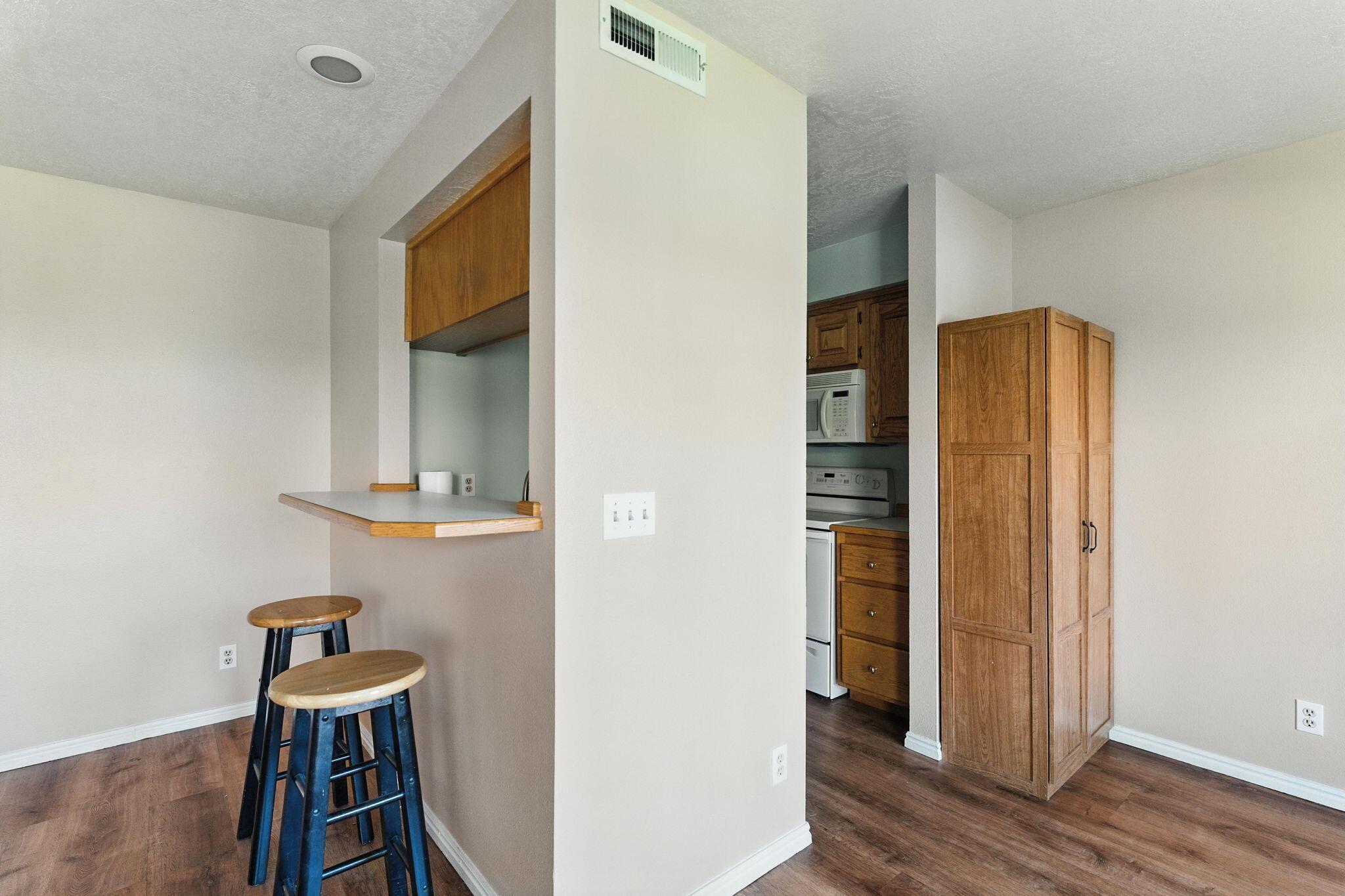 WILLOW RUN RESORT CONDOS - Residential