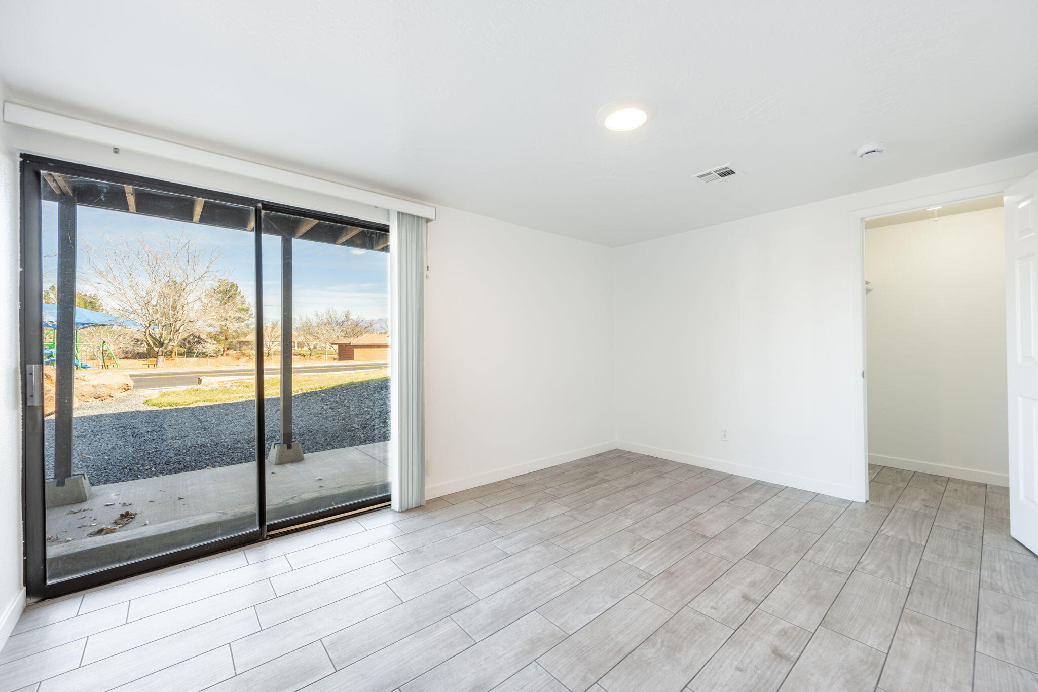 BLOOMINGTON HILLS - Residential