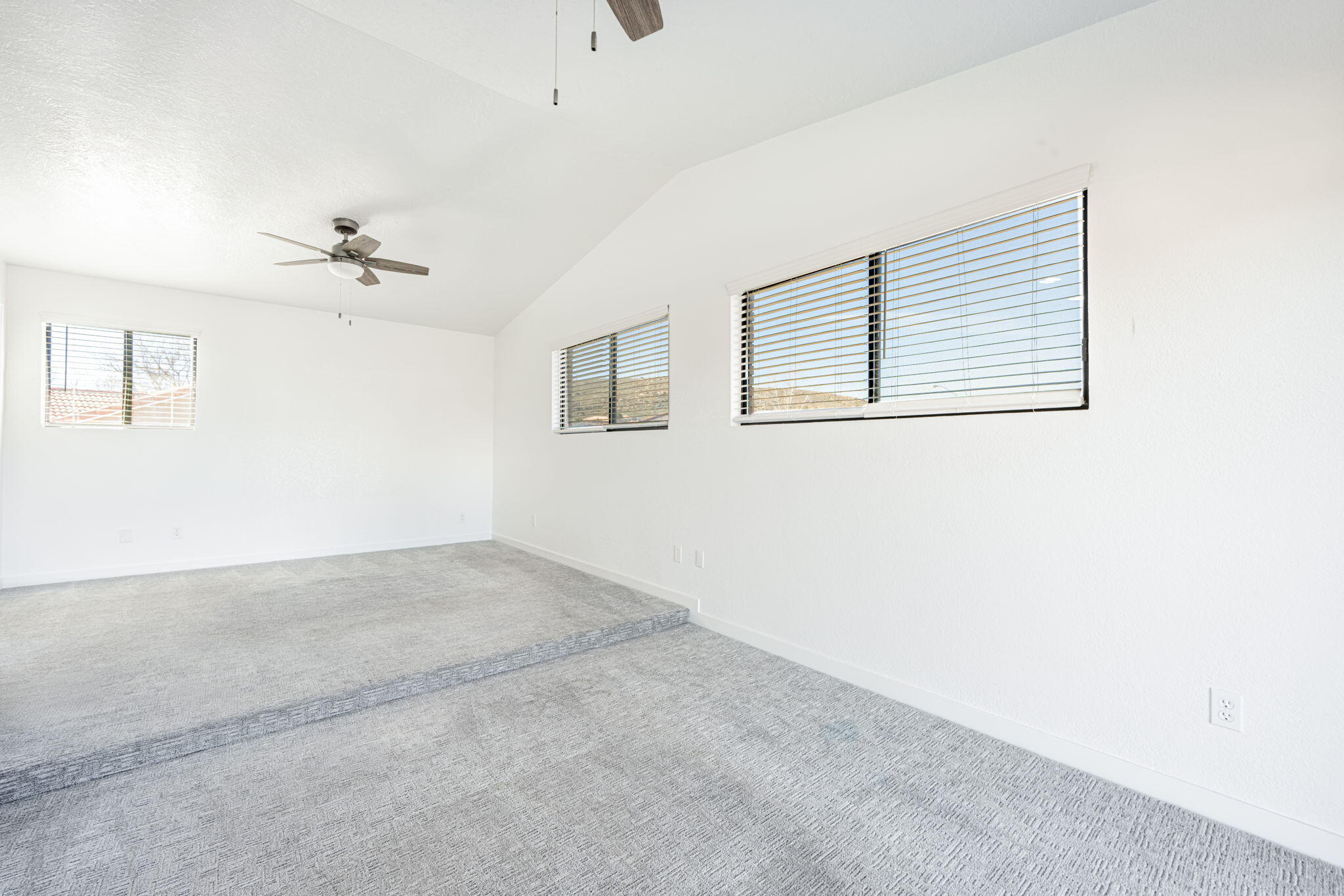 BLOOMINGTON HILLS - Residential