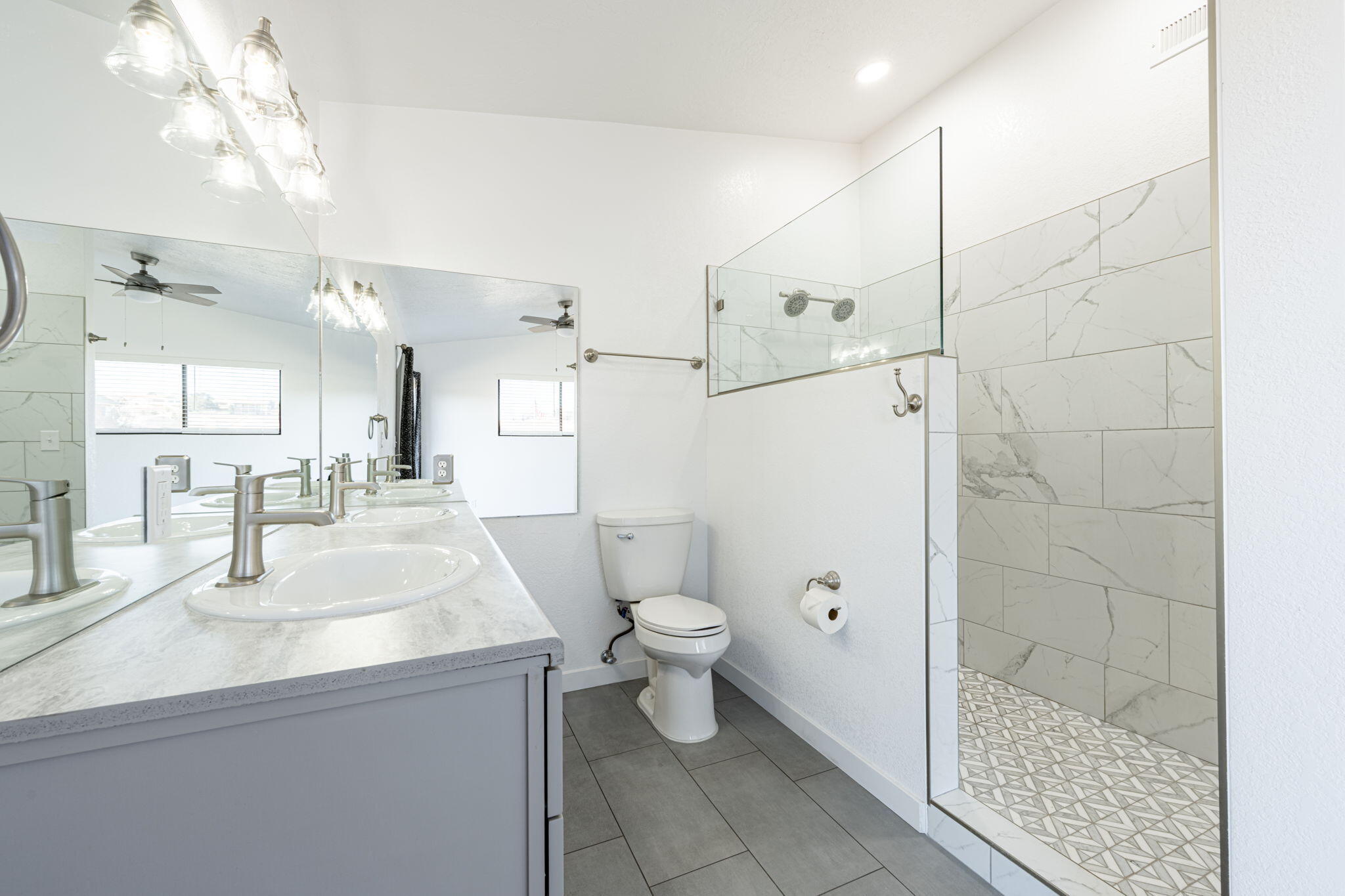 BLOOMINGTON HILLS - Residential