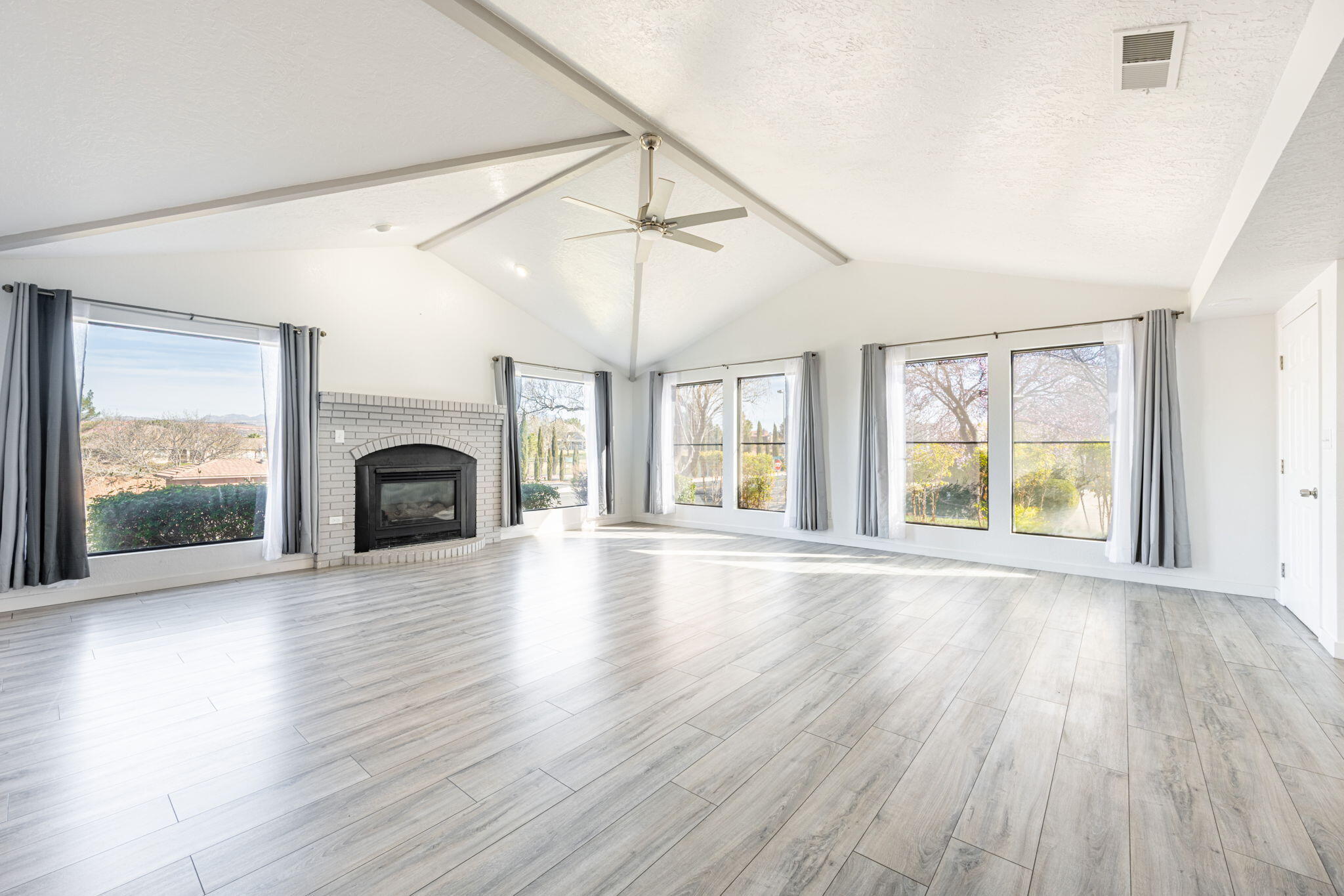 BLOOMINGTON HILLS - Residential