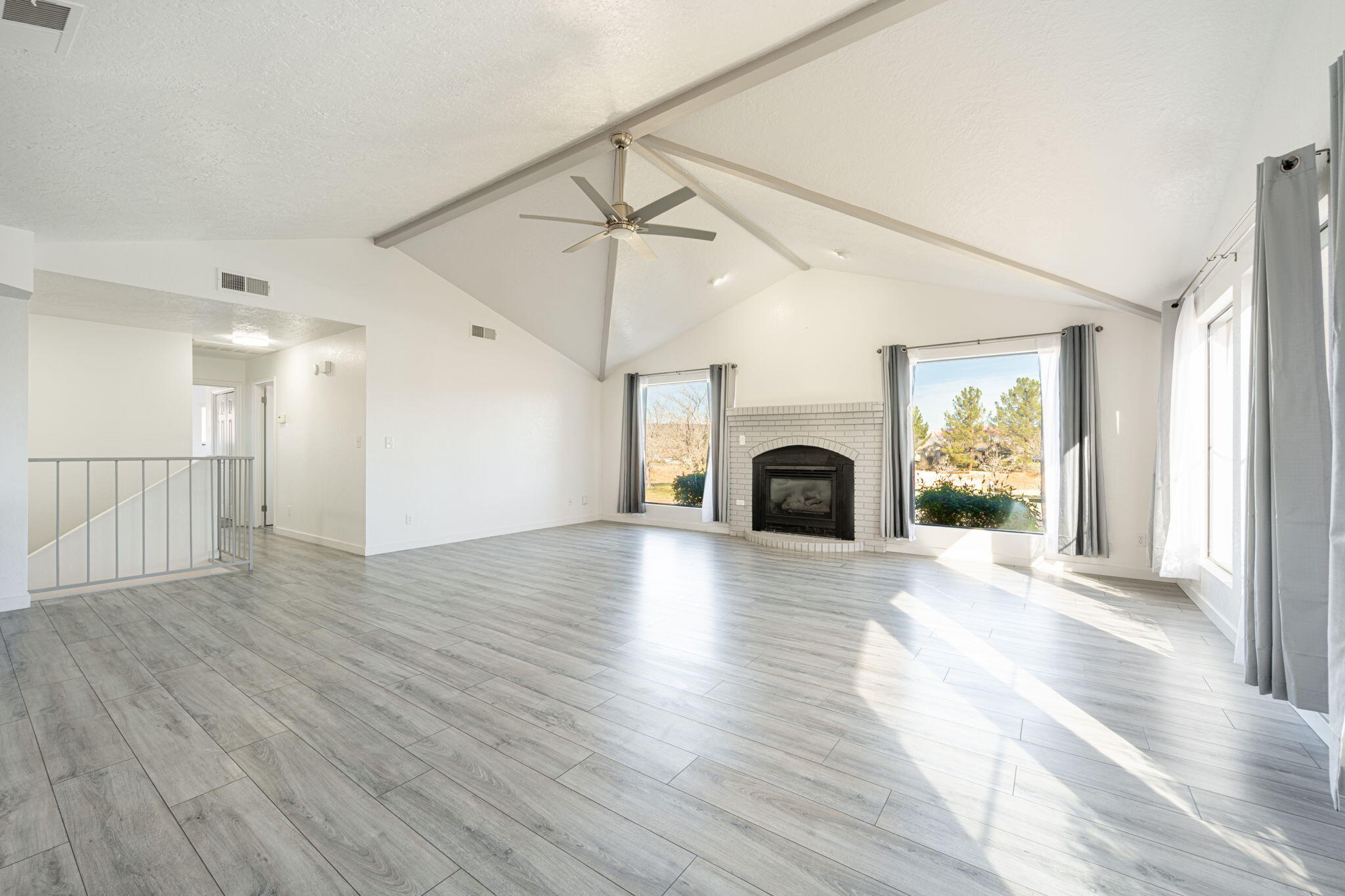 BLOOMINGTON HILLS - Residential