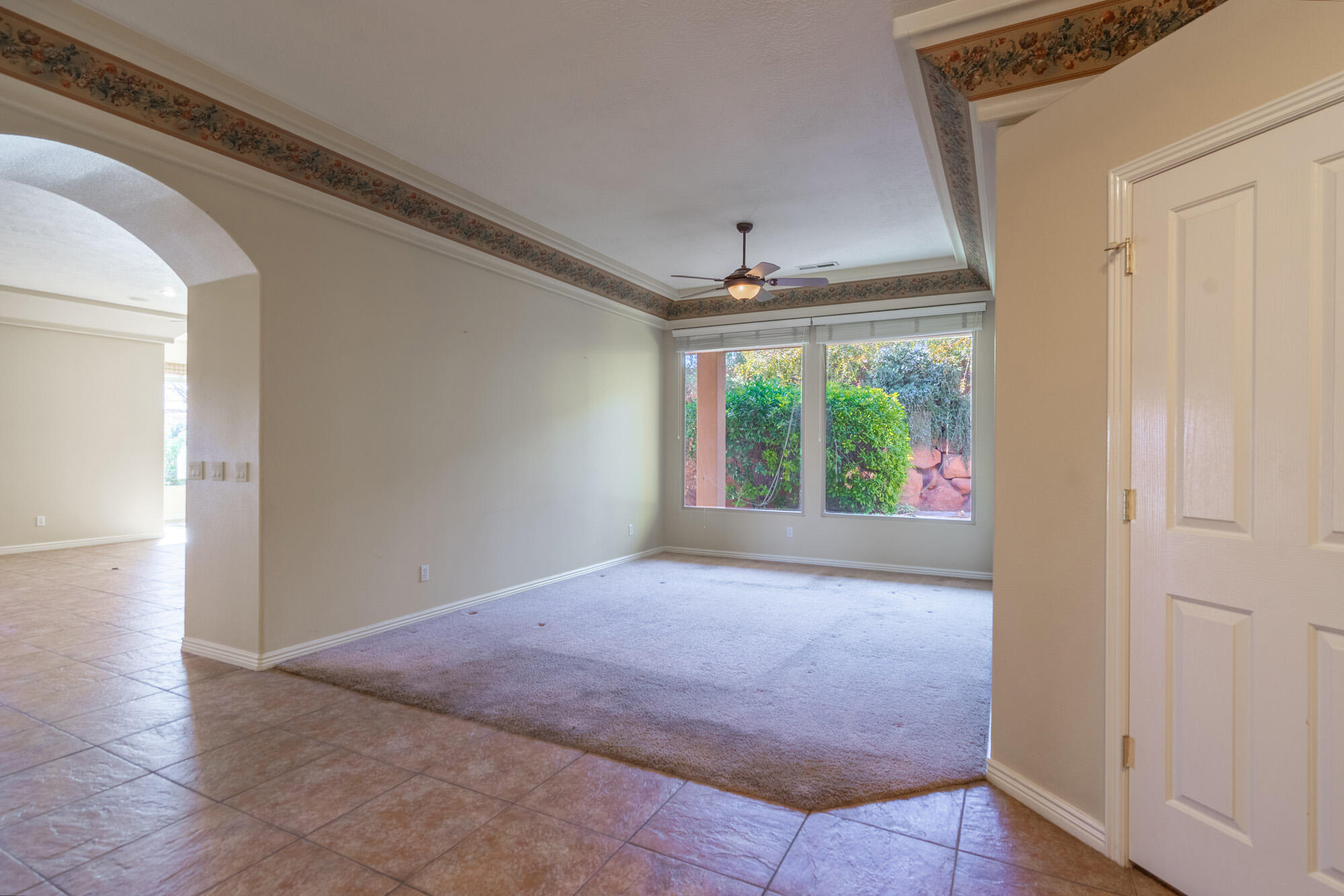 PARADISE CANYON - Residential