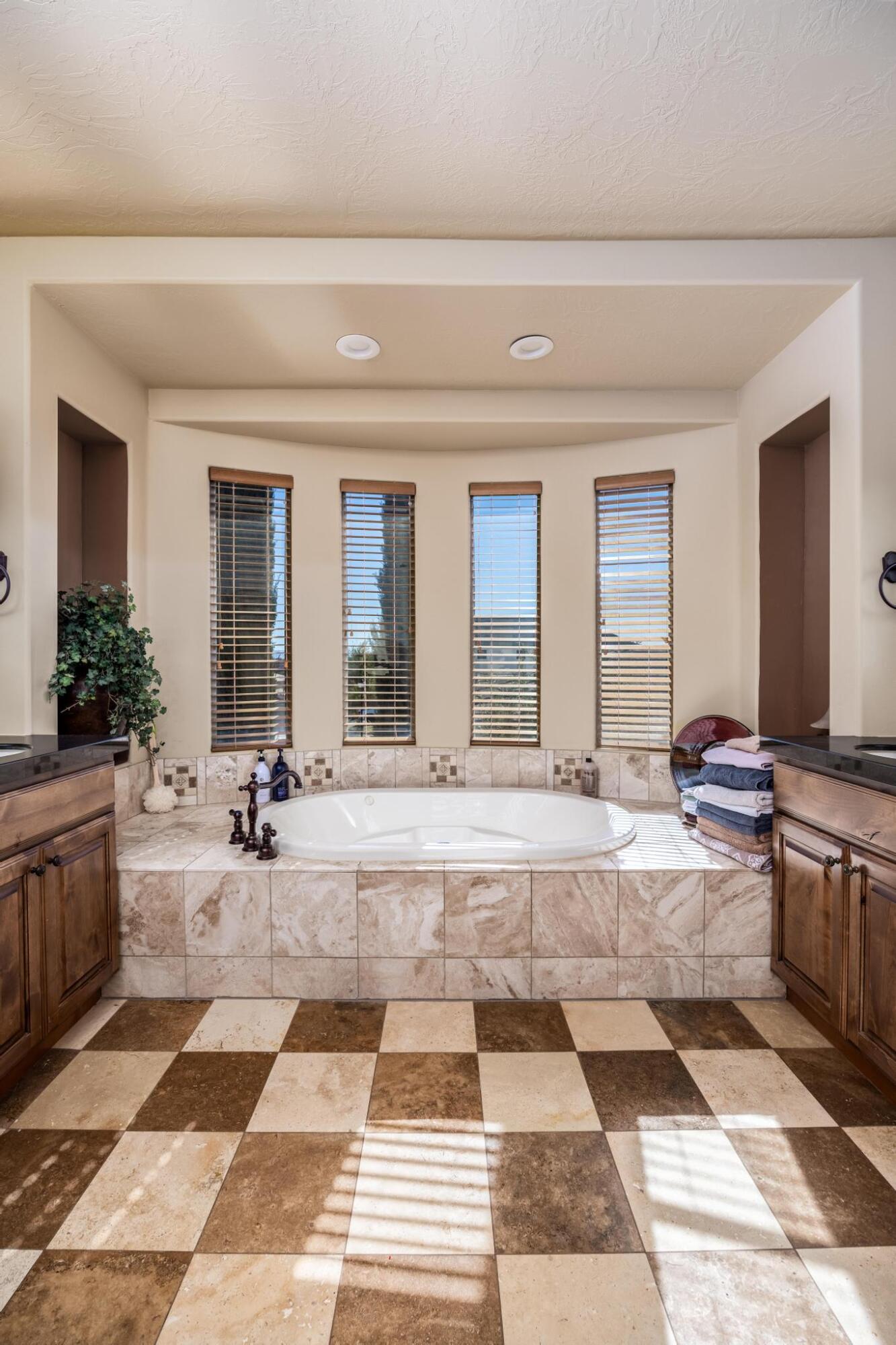 VILLA BONITA ON MALAGA - Residential