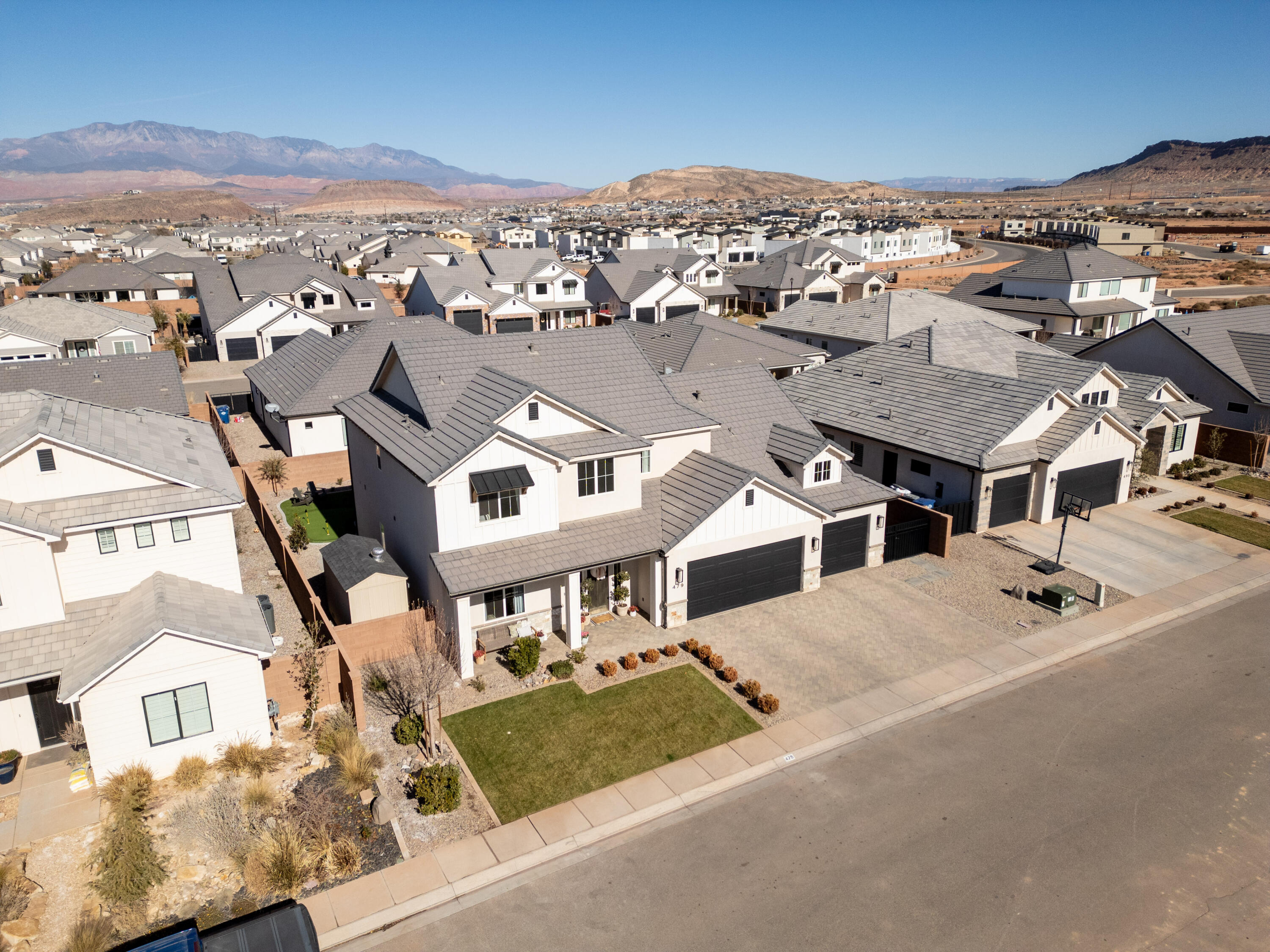 CRIMSON FIELDS - Residential