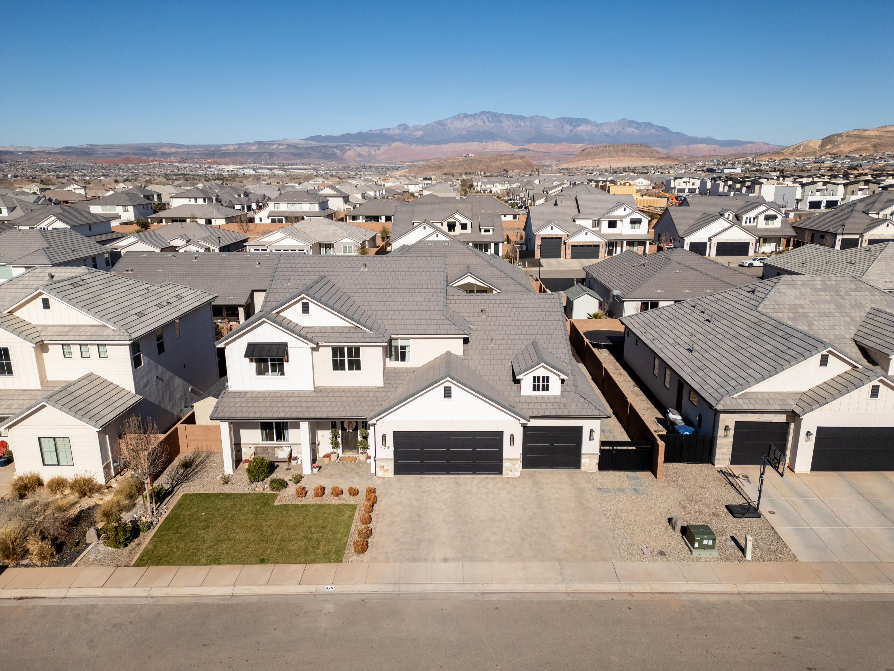 CRIMSON FIELDS - Residential