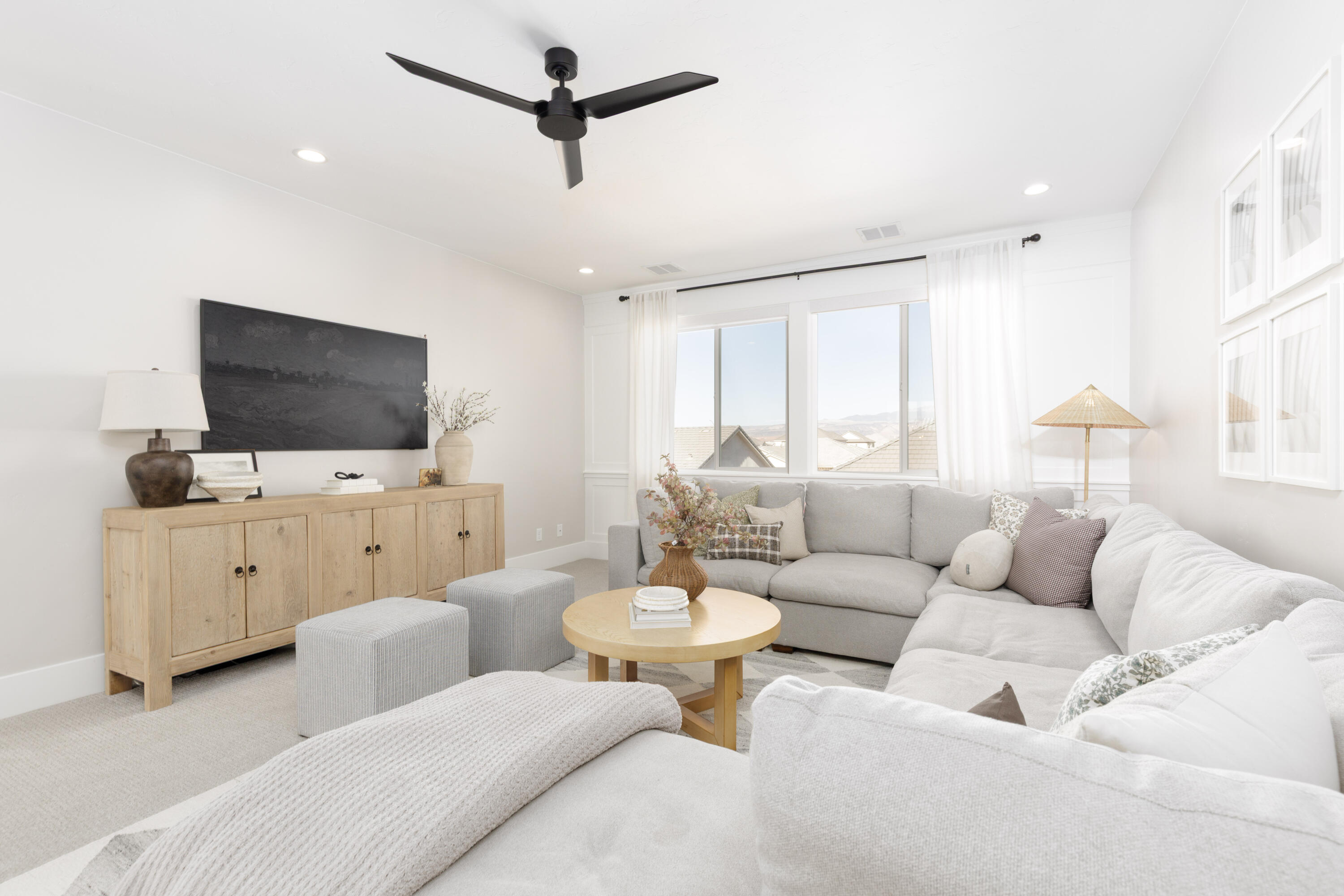 CRIMSON FIELDS - Residential