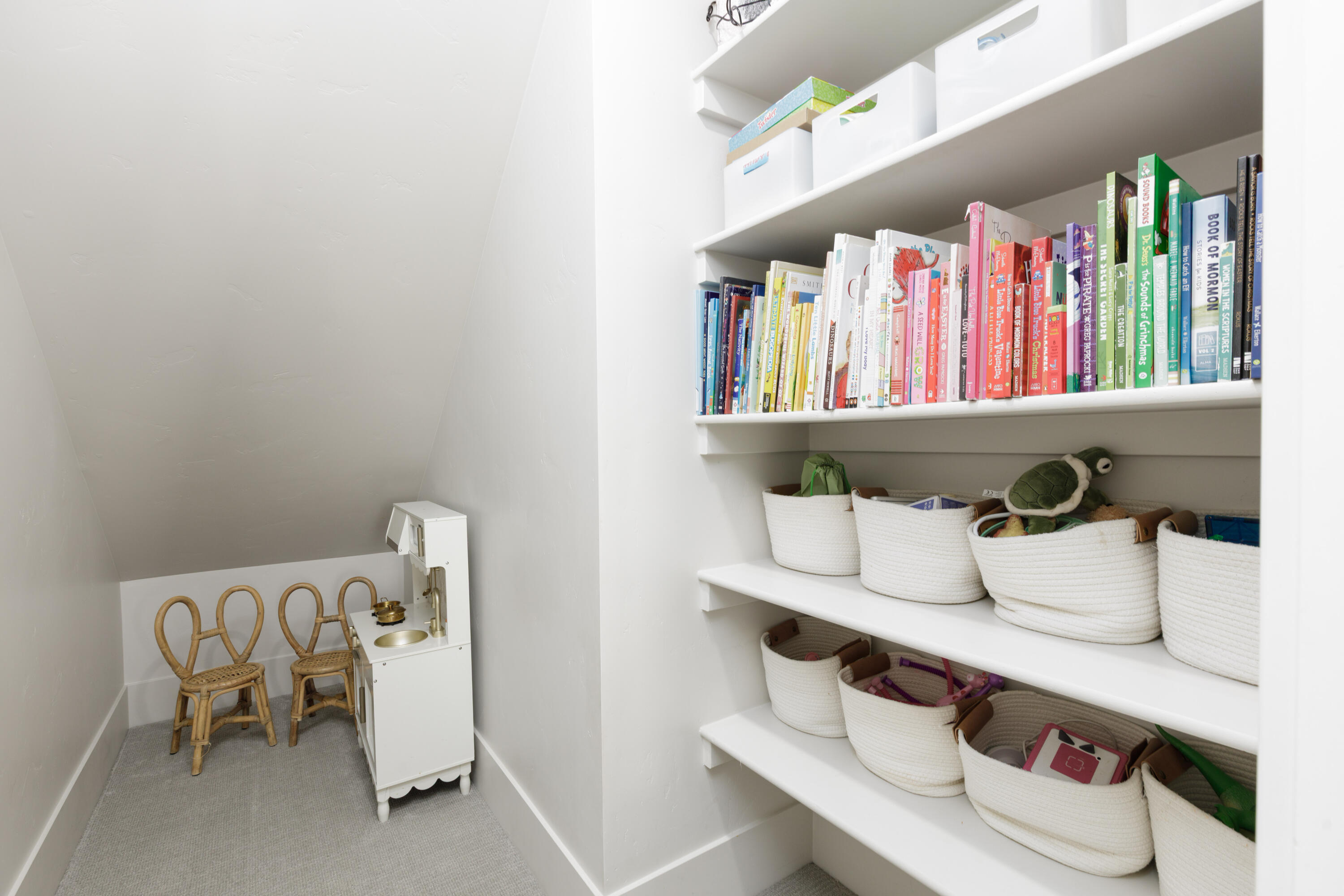 CRIMSON FIELDS - Residential