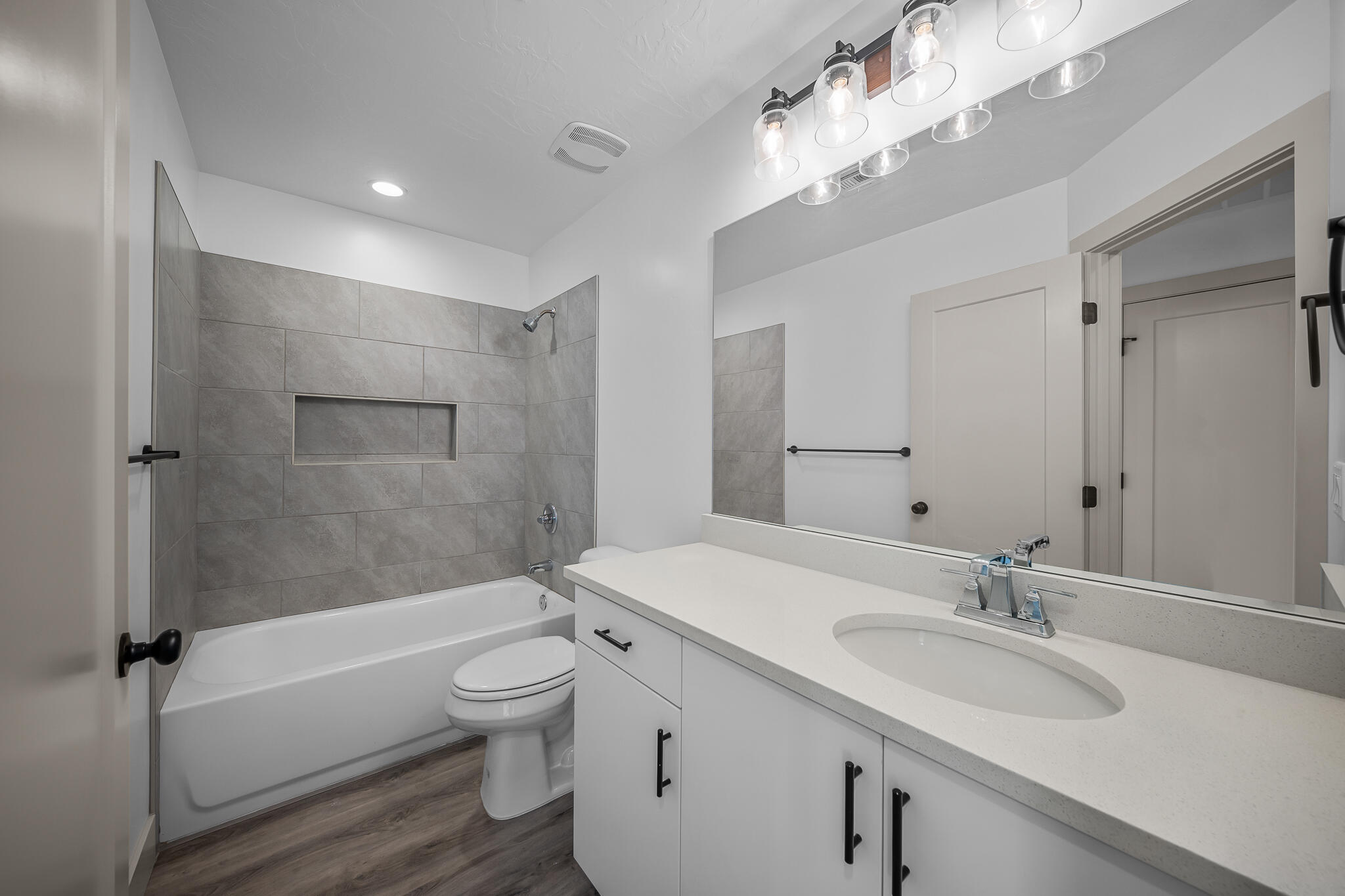 DESERT RIDGE ESTATES - Residential