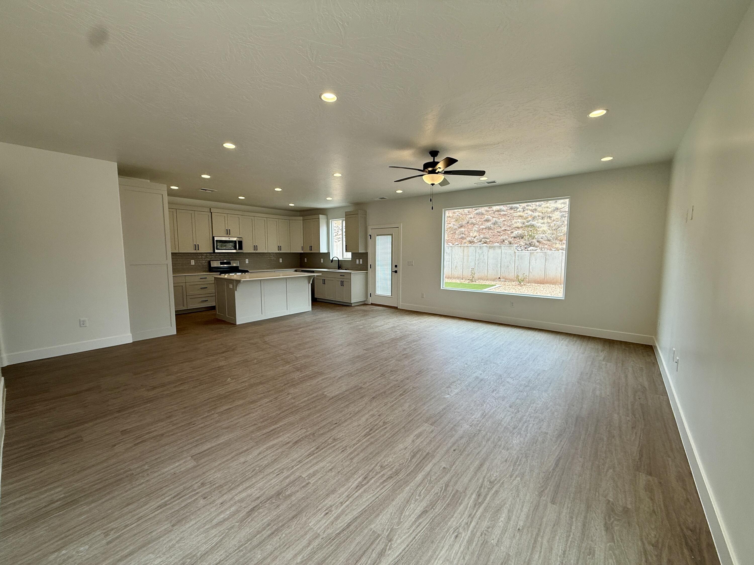 DESERT RESERVE - Residential