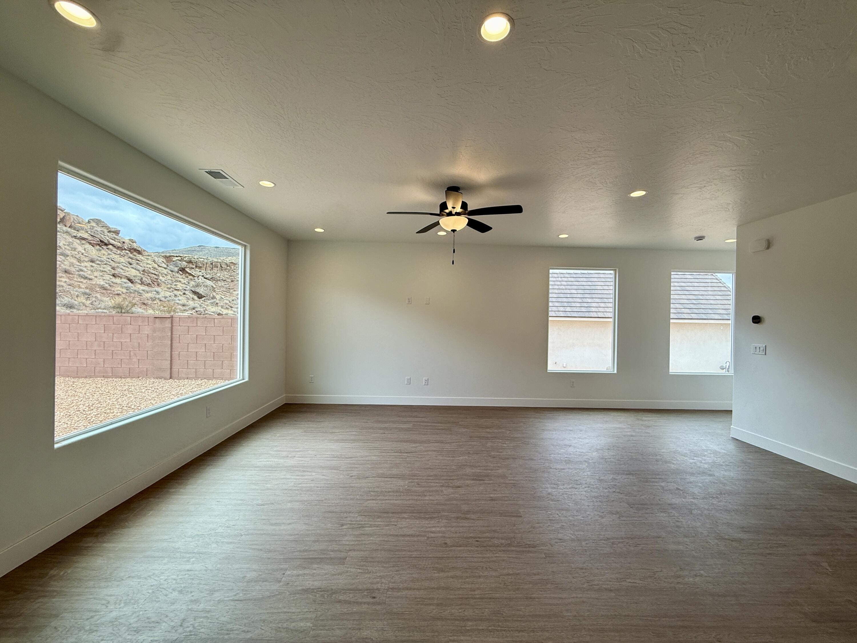 DESERT RESERVE - Residential