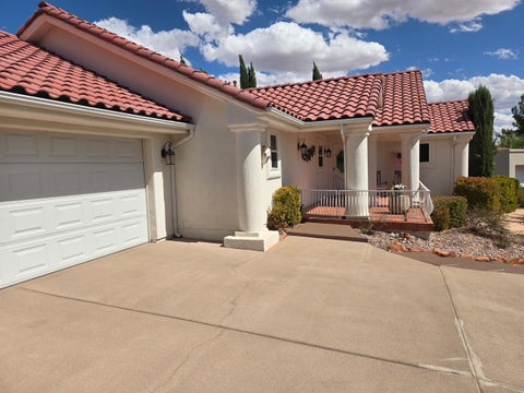 Photo of 310 N Par CIR, Washington, UT 84780 (MLS # 26-276164)