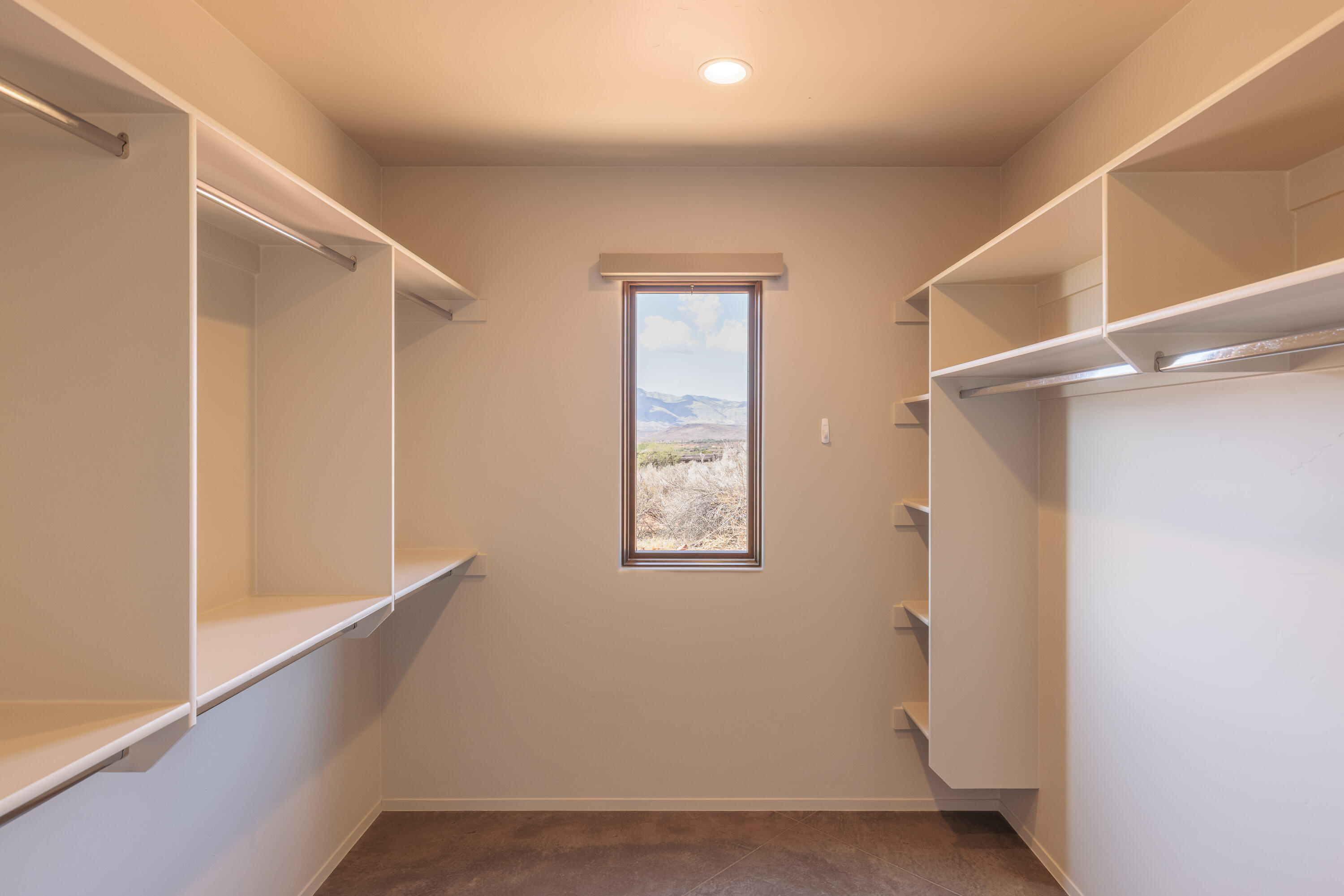 TAVIAWK - Residential