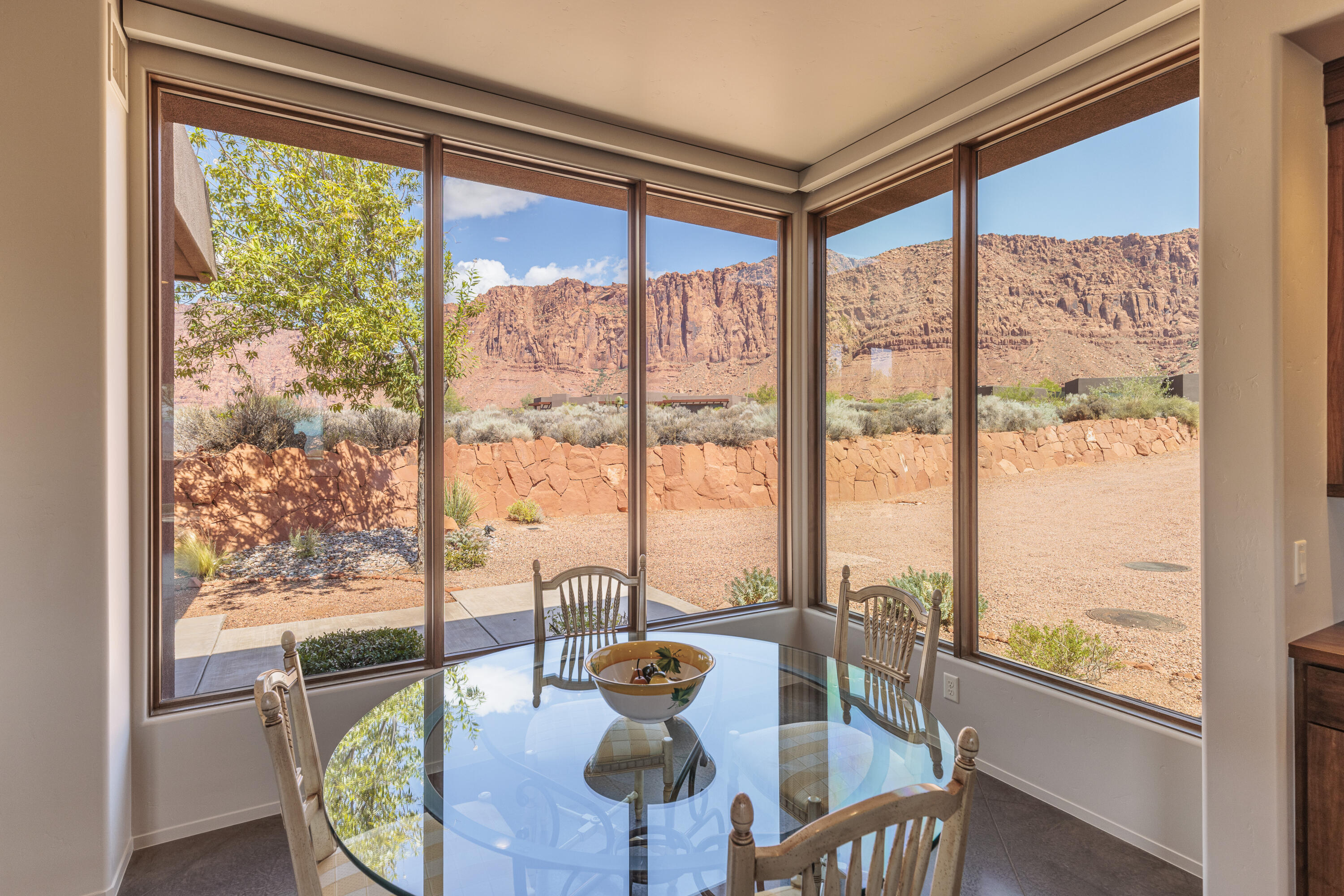 TAVIAWK - Residential