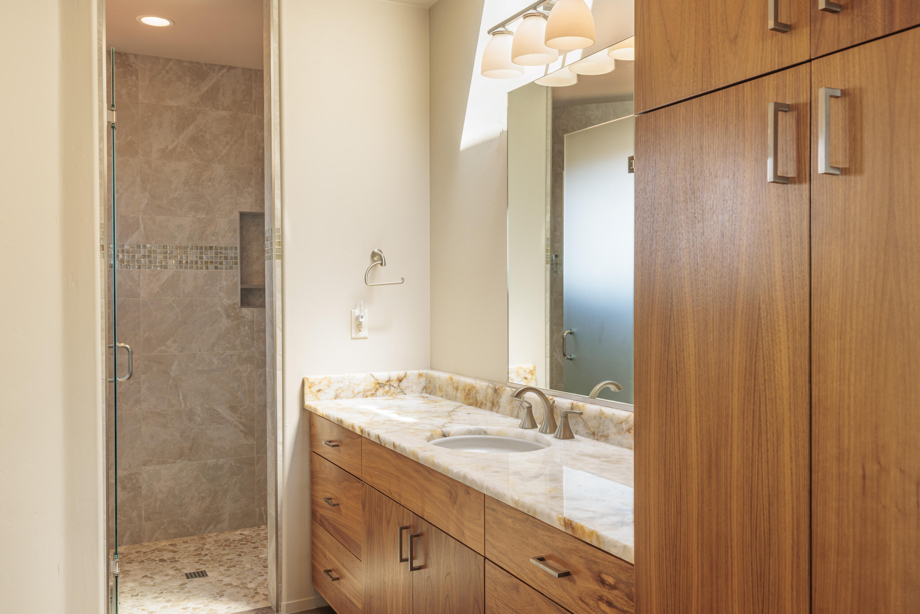 TAVIAWK - Residential