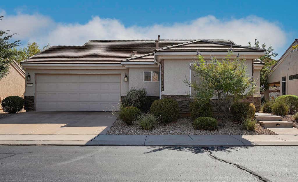 Photo of 4387 S Kiva Hill DR, Saint George, UT 84790 (MLS # 26-275234)