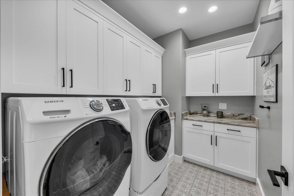 COYOTE SPRINGS - Residential