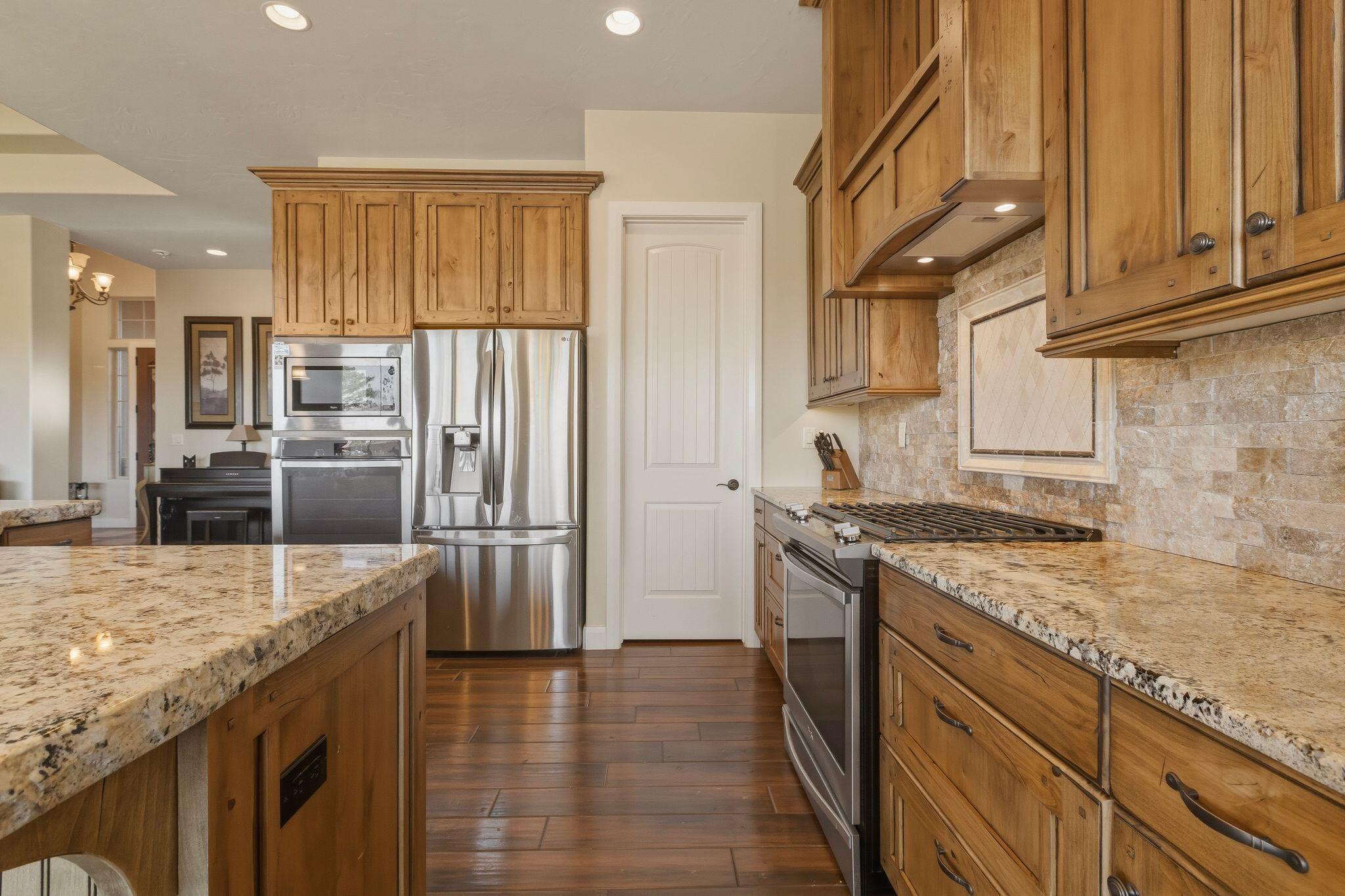 MEADOWS AT STUCKI FARMS - Residential
