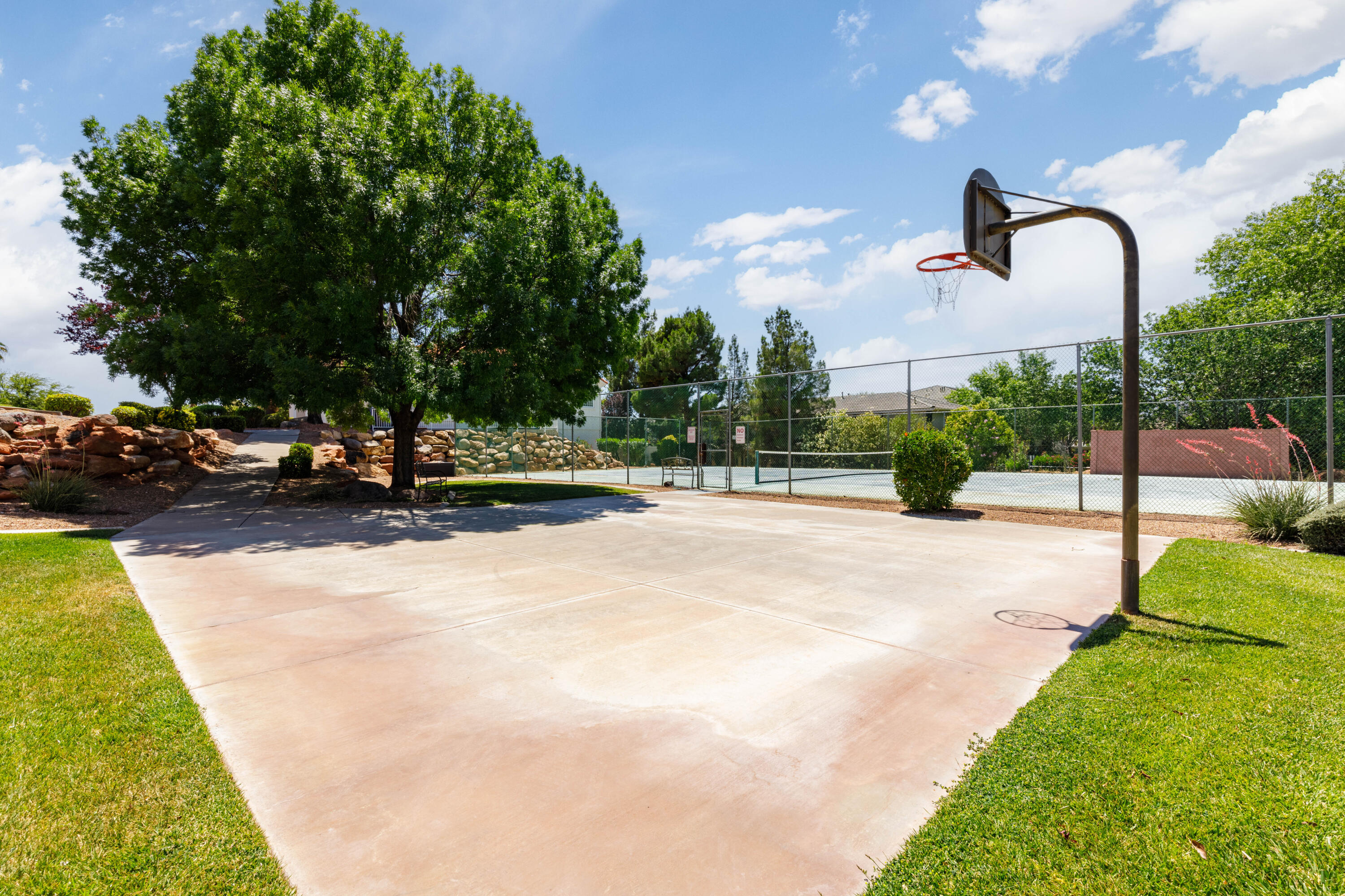 EMERALD SPRINGS TOWNHOMES - Residential