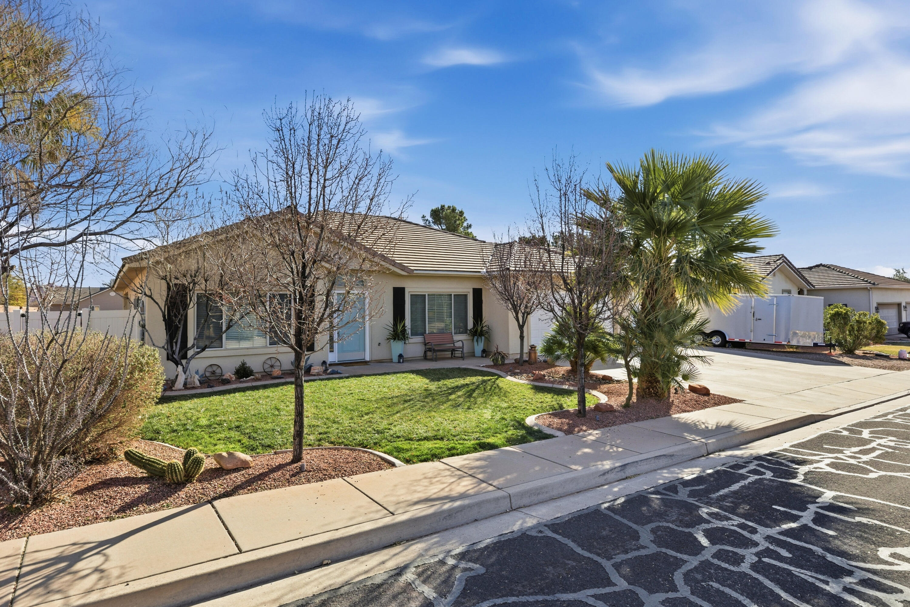 PUEBLO BONITO - Residential