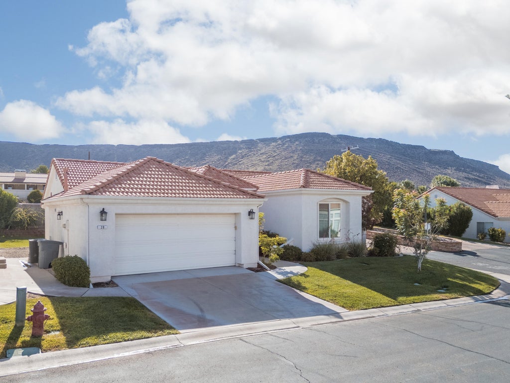 Photo of 39 N Valley View DR 29 #29, Saint George, UT 84770 (MLS # 26-275788)