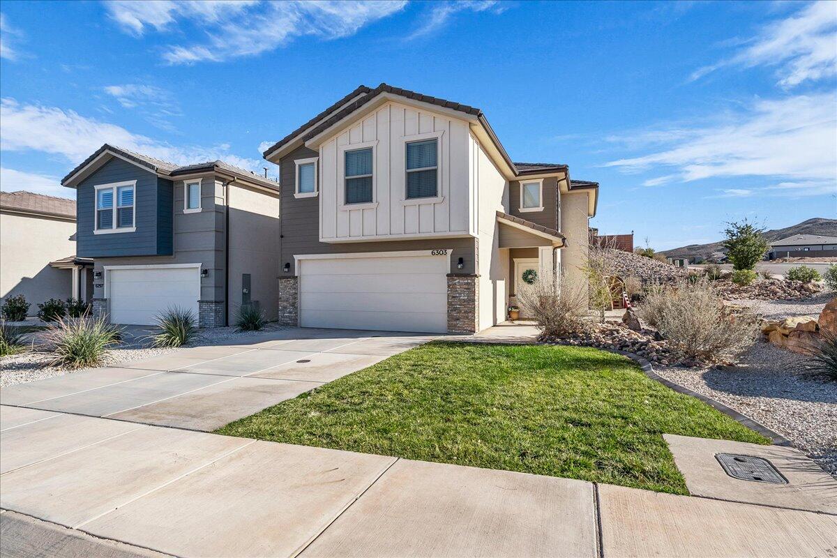 DESERT HOLLOW - Residential