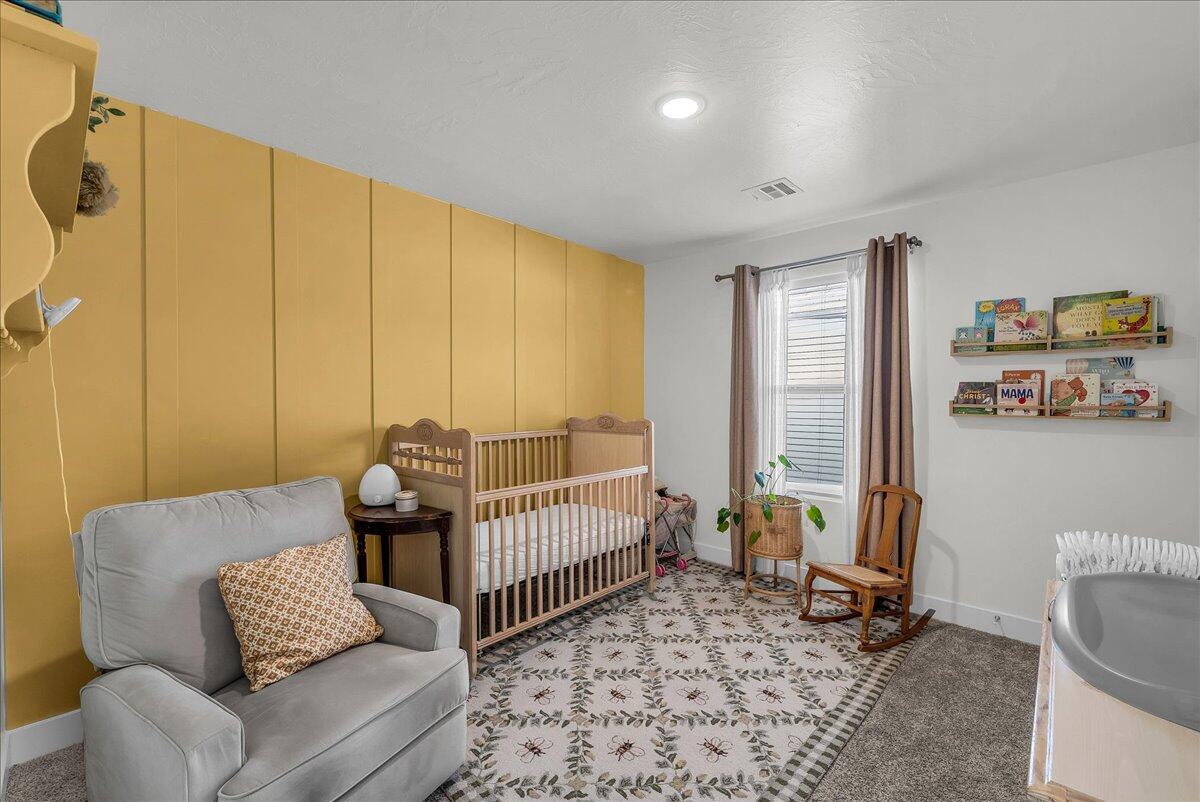 DESERT HOLLOW - Residential