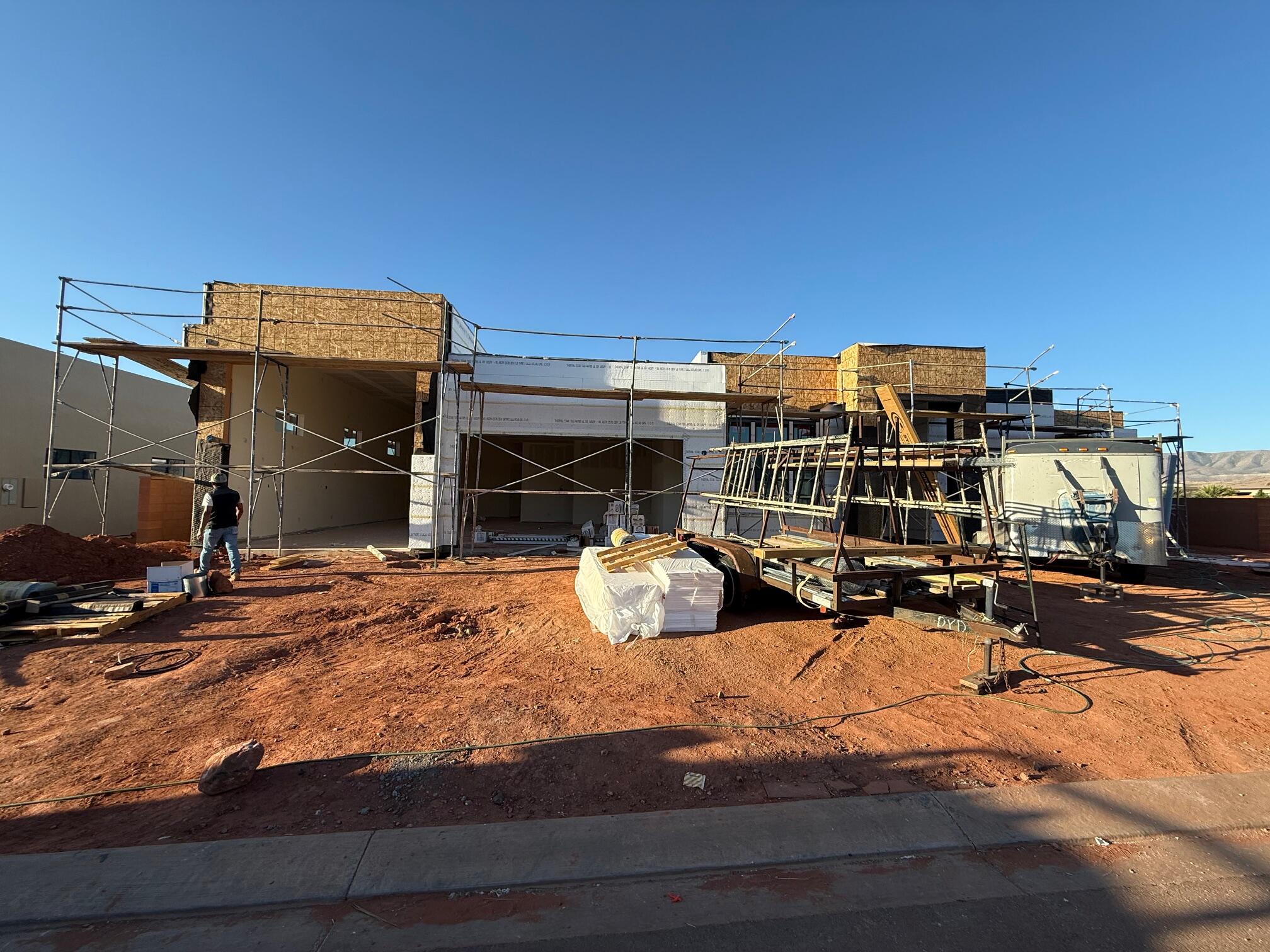 ONYX VALLEY - Residential