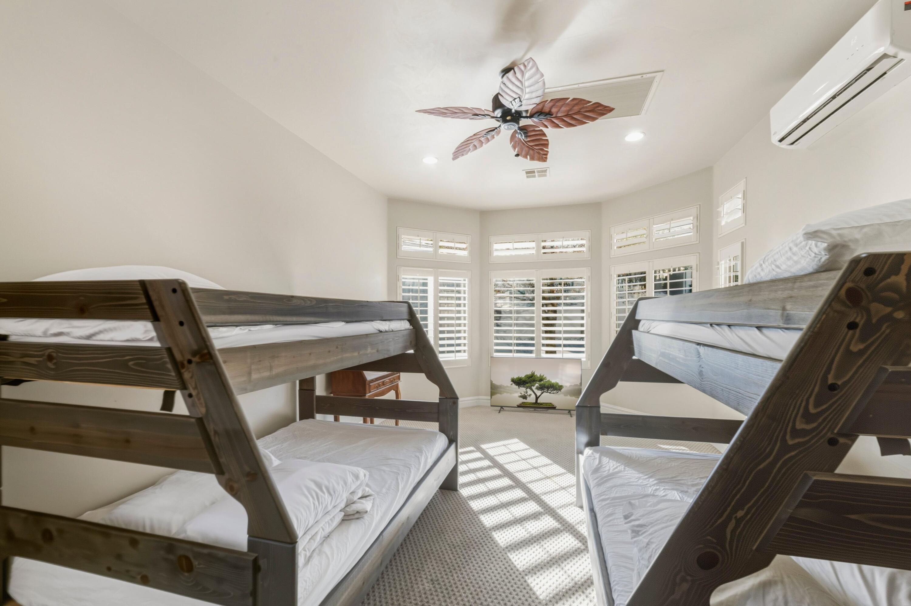 BELLSERA TOWNHOMES AT SUNBROOK - Residential