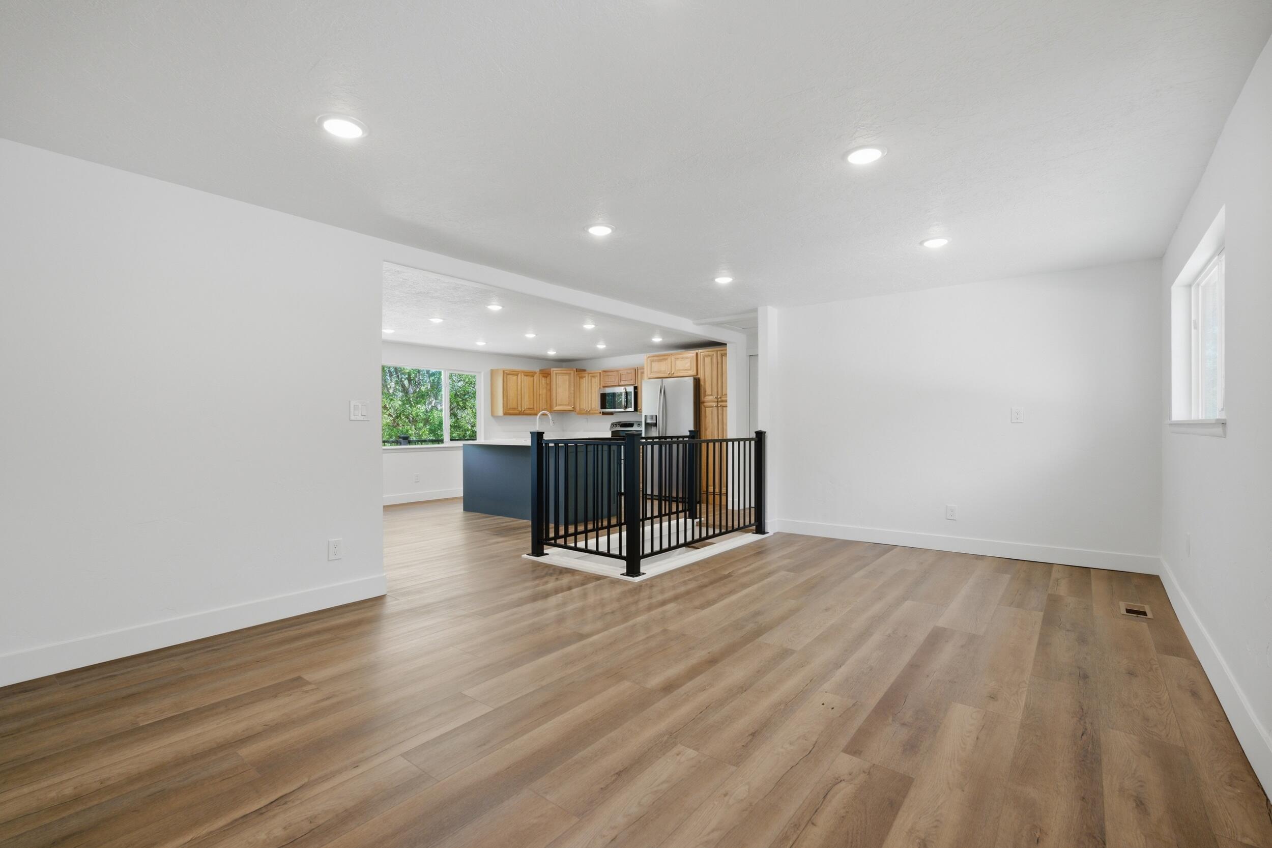 LAVERKIN TOWNSITE AND FIELD - Residential