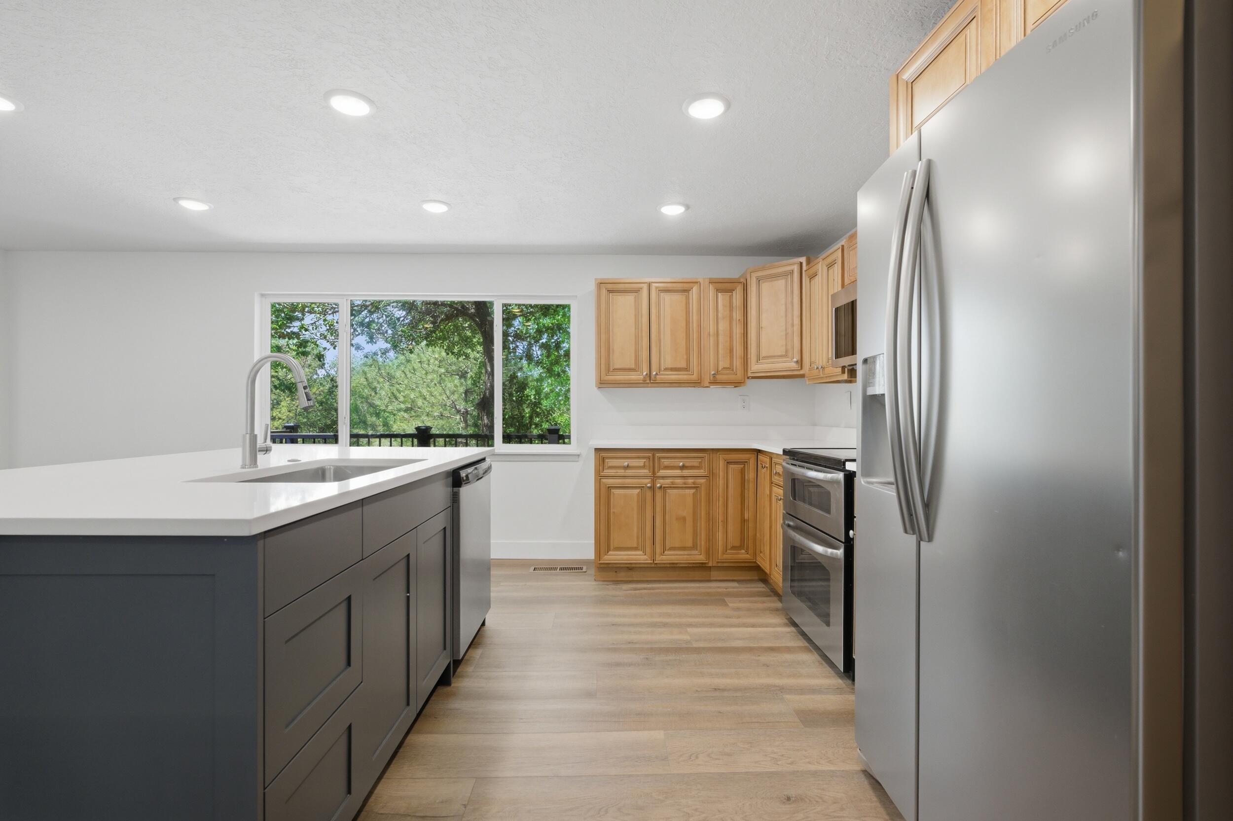 LAVERKIN TOWNSITE AND FIELD - Residential