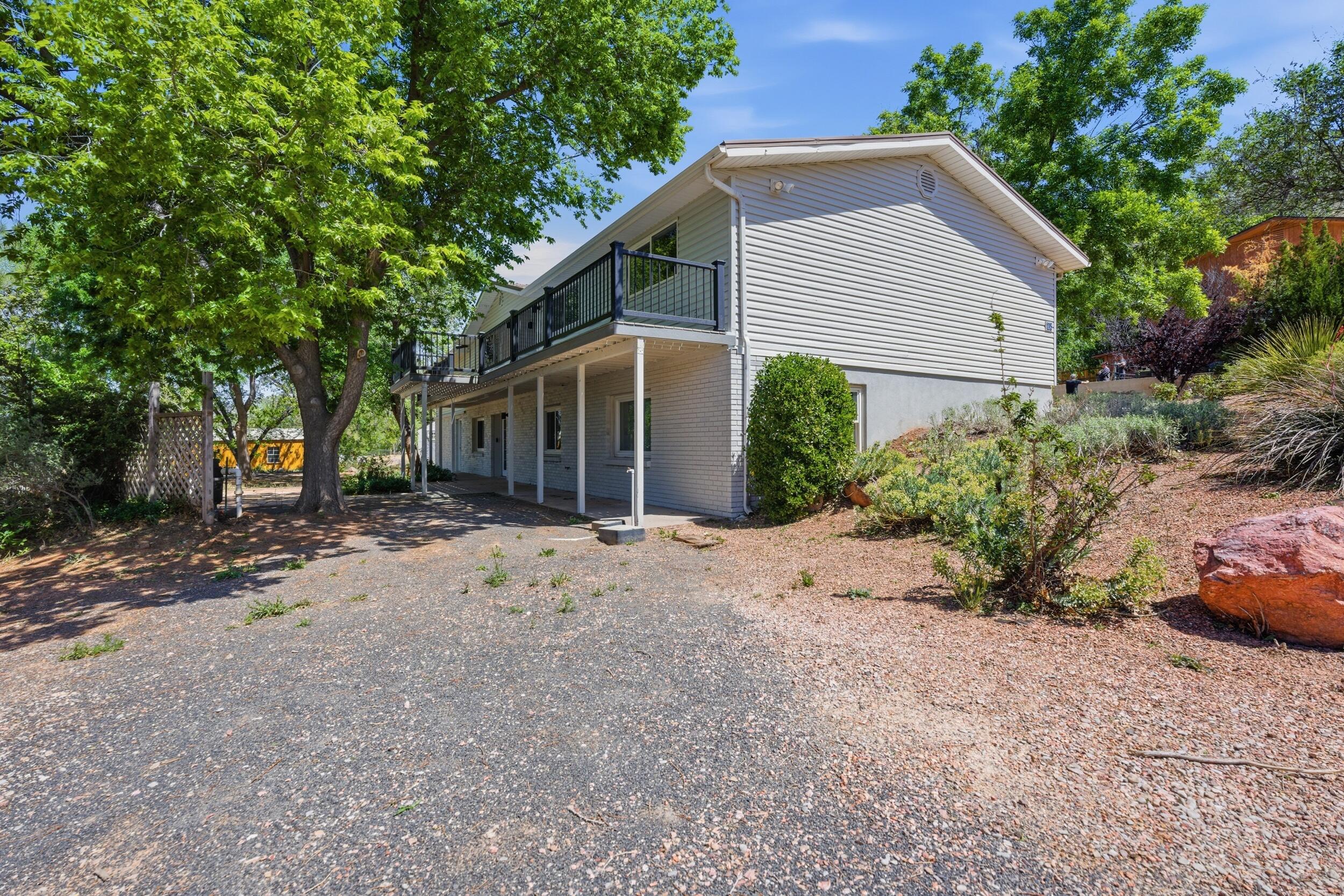 LAVERKIN TOWNSITE AND FIELD - Residential