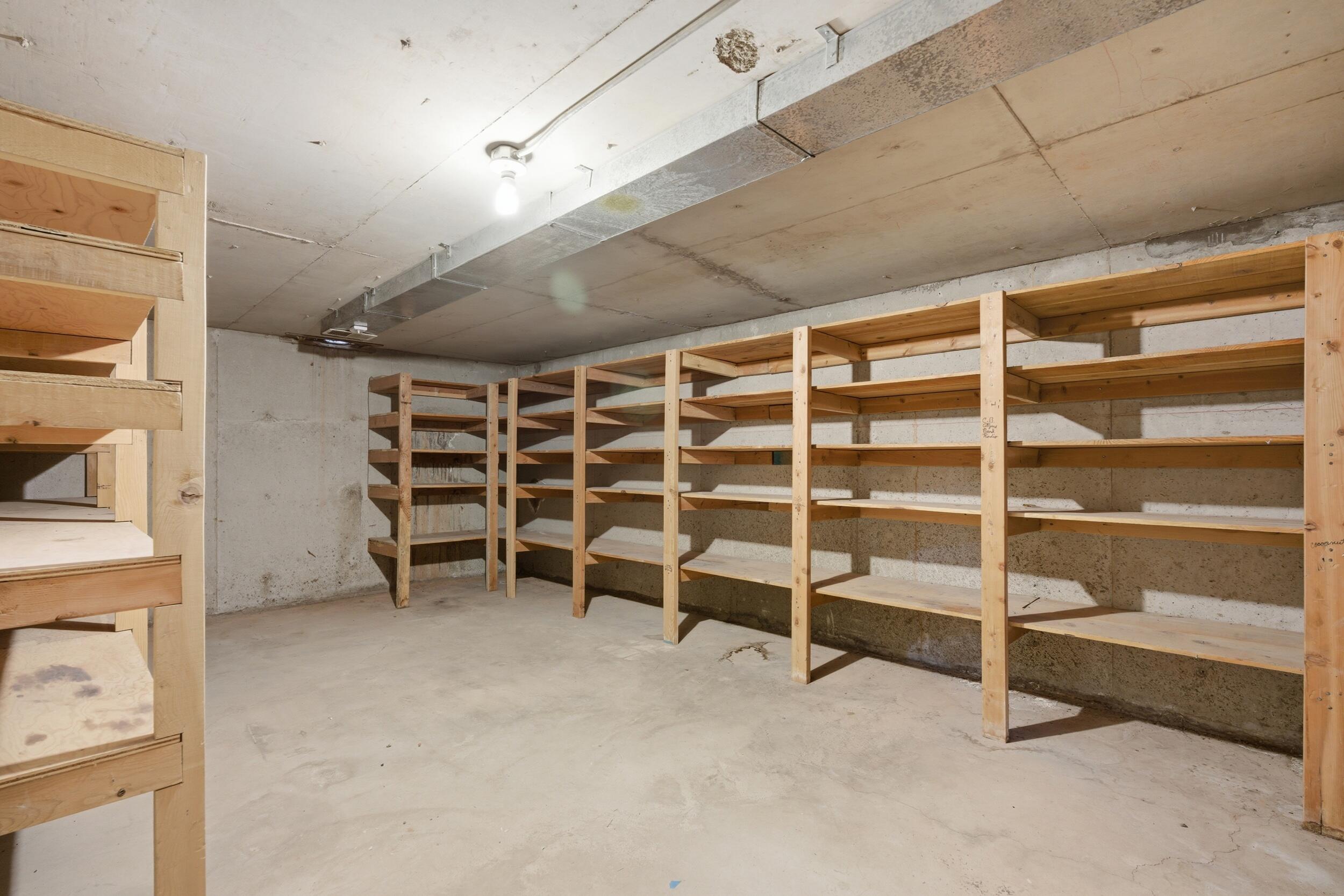 LAVERKIN TOWNSITE AND FIELD - Residential