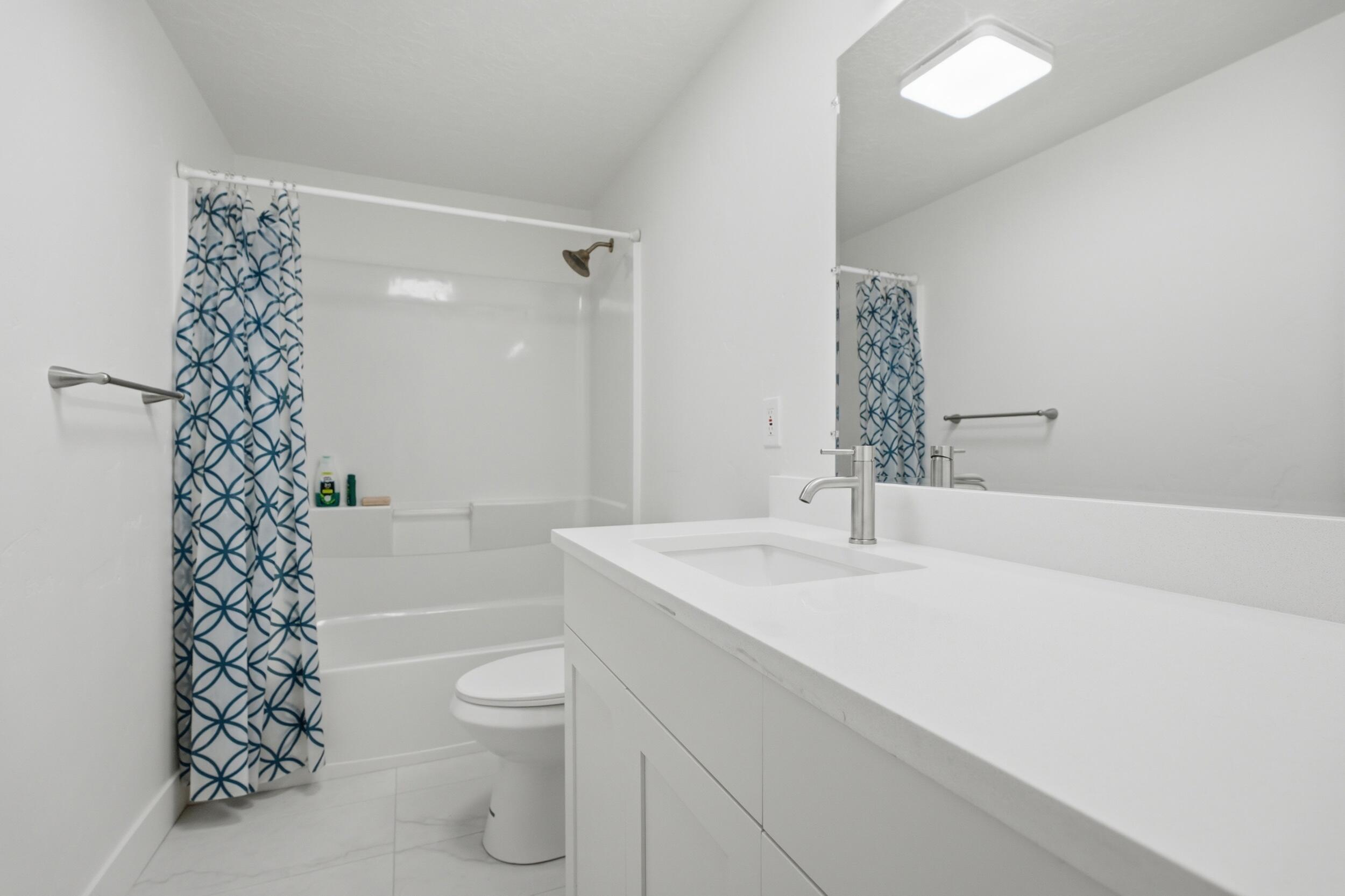 LAVERKIN TOWNSITE AND FIELD - Residential