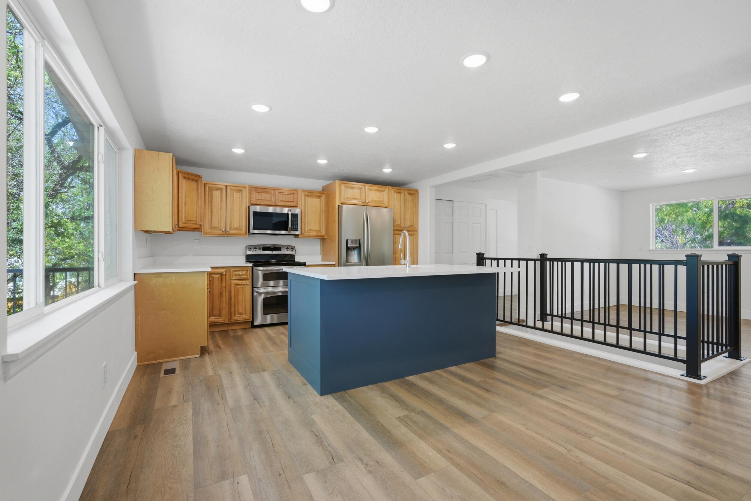 LAVERKIN TOWNSITE AND FIELD - Residential