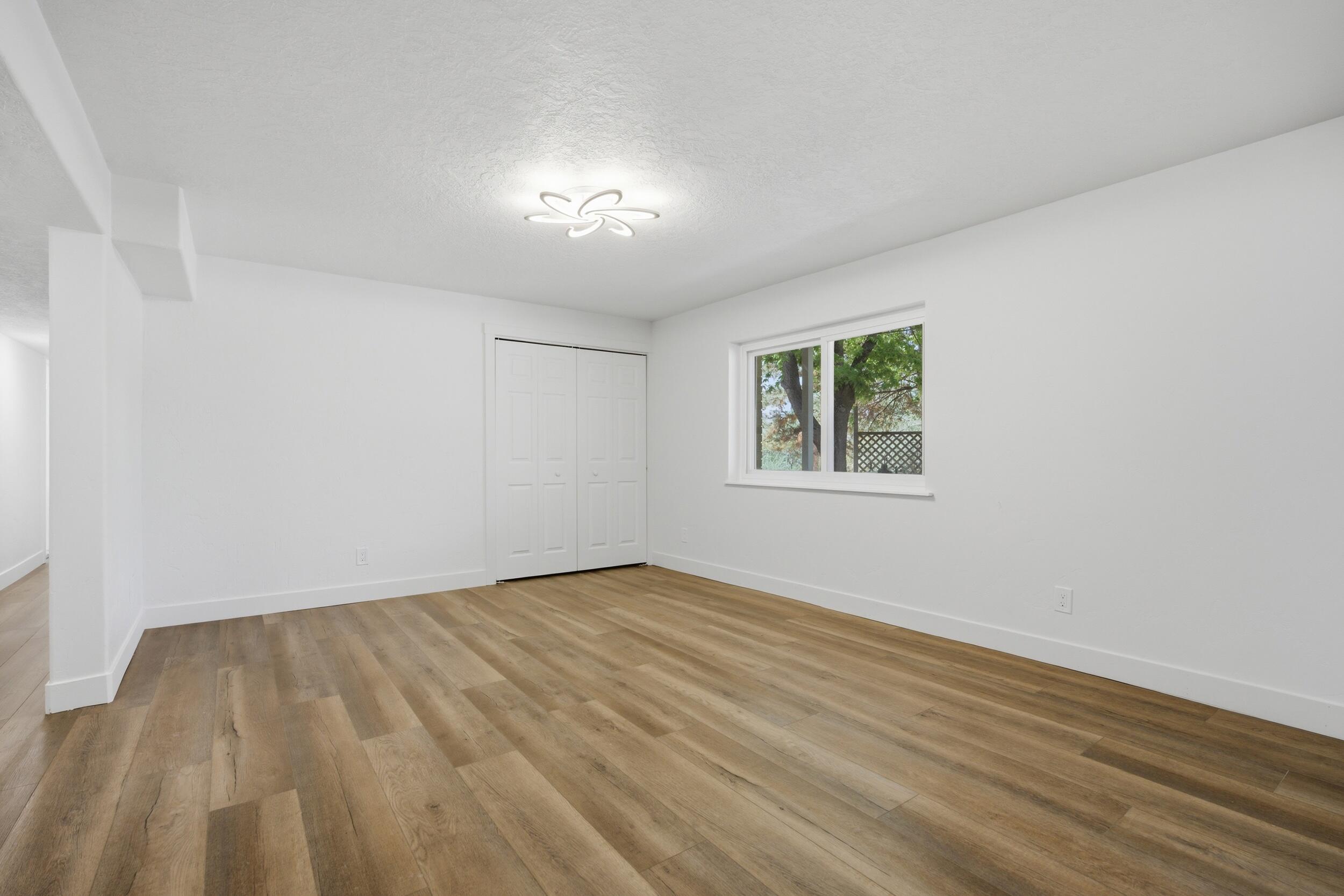 LAVERKIN TOWNSITE AND FIELD - Residential