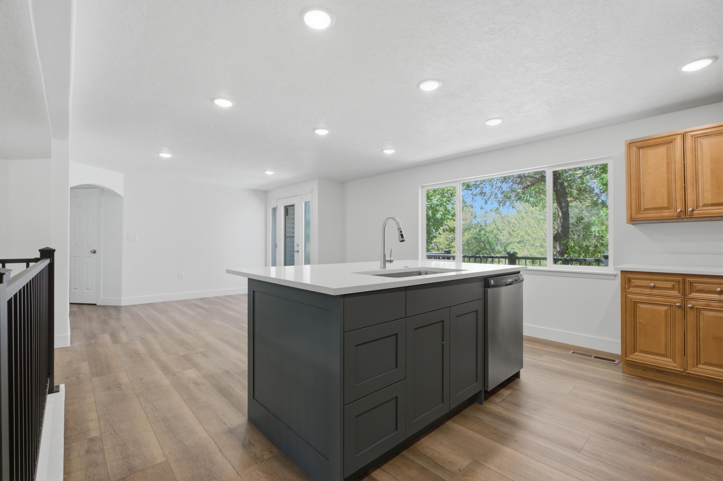 LAVERKIN TOWNSITE AND FIELD - Residential