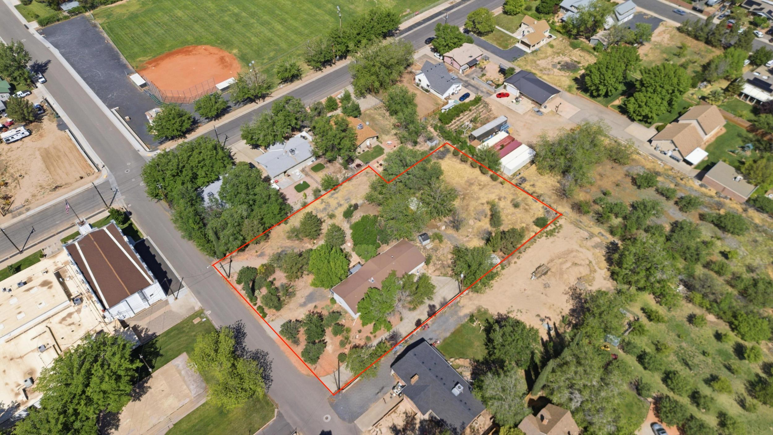 LAVERKIN TOWNSITE AND FIELD - Residential