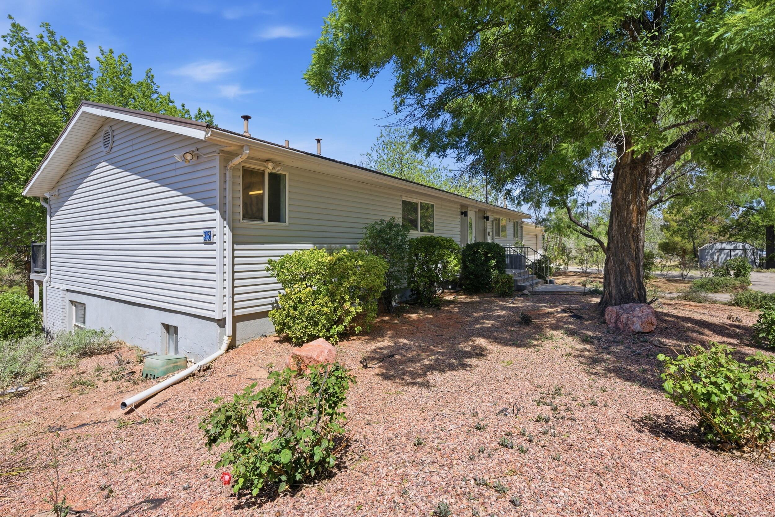 LAVERKIN TOWNSITE AND FIELD - Residential