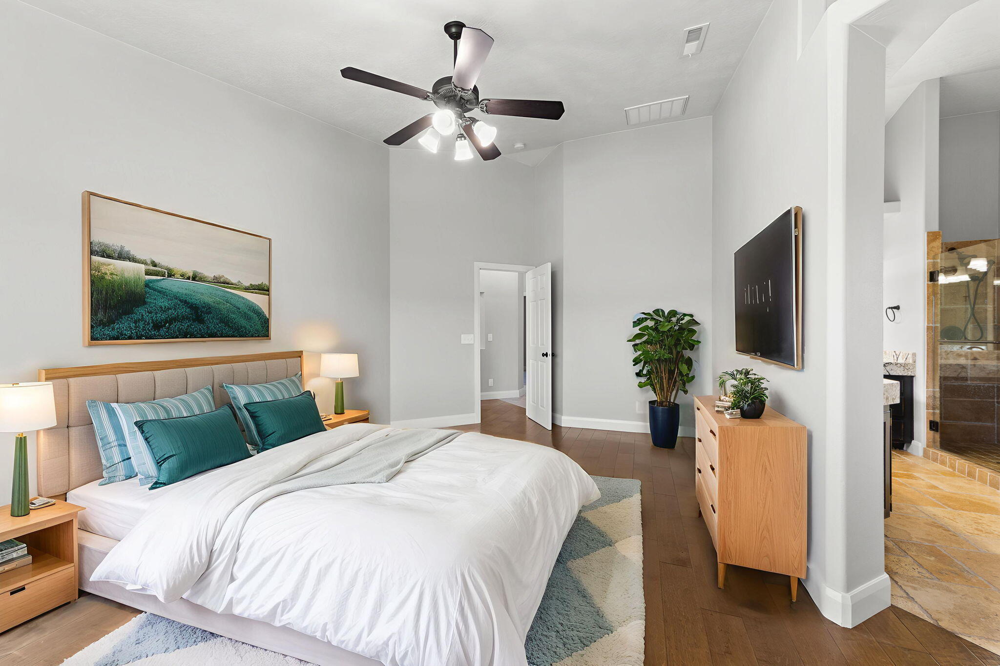 MOUNTAIN SHADOW - Residential